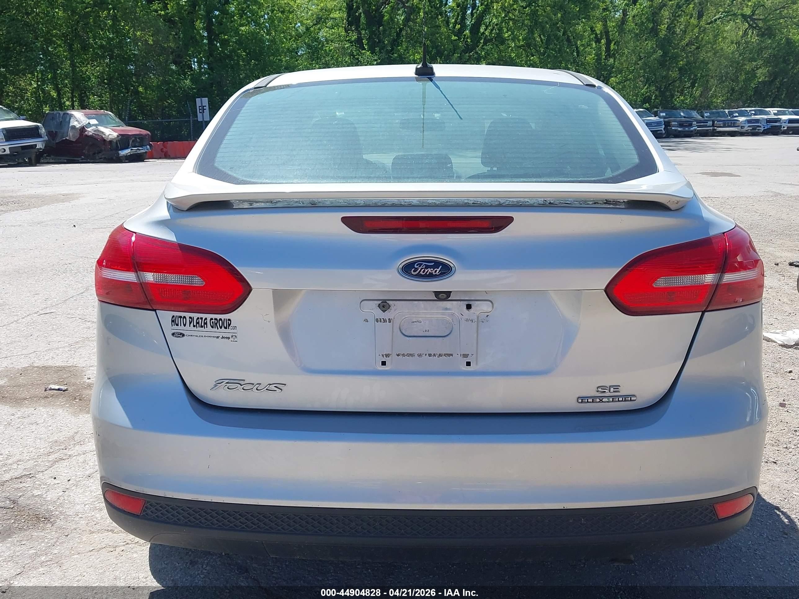 2015 Ford Focus Se Silver vin: 1FADP3F28FL334264