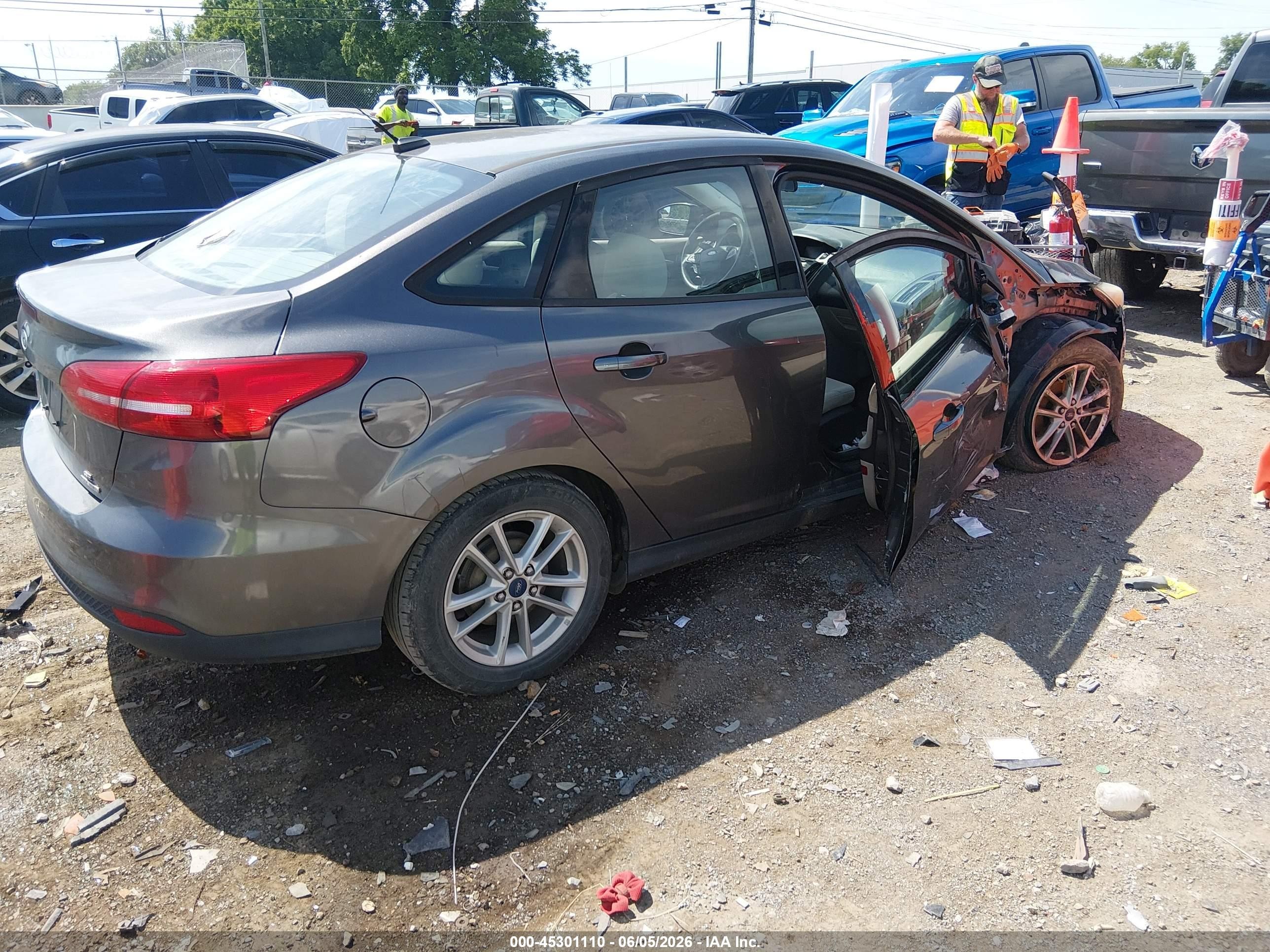 2015 Ford Focus Se Gray vin: 1FADP3F28FL336998