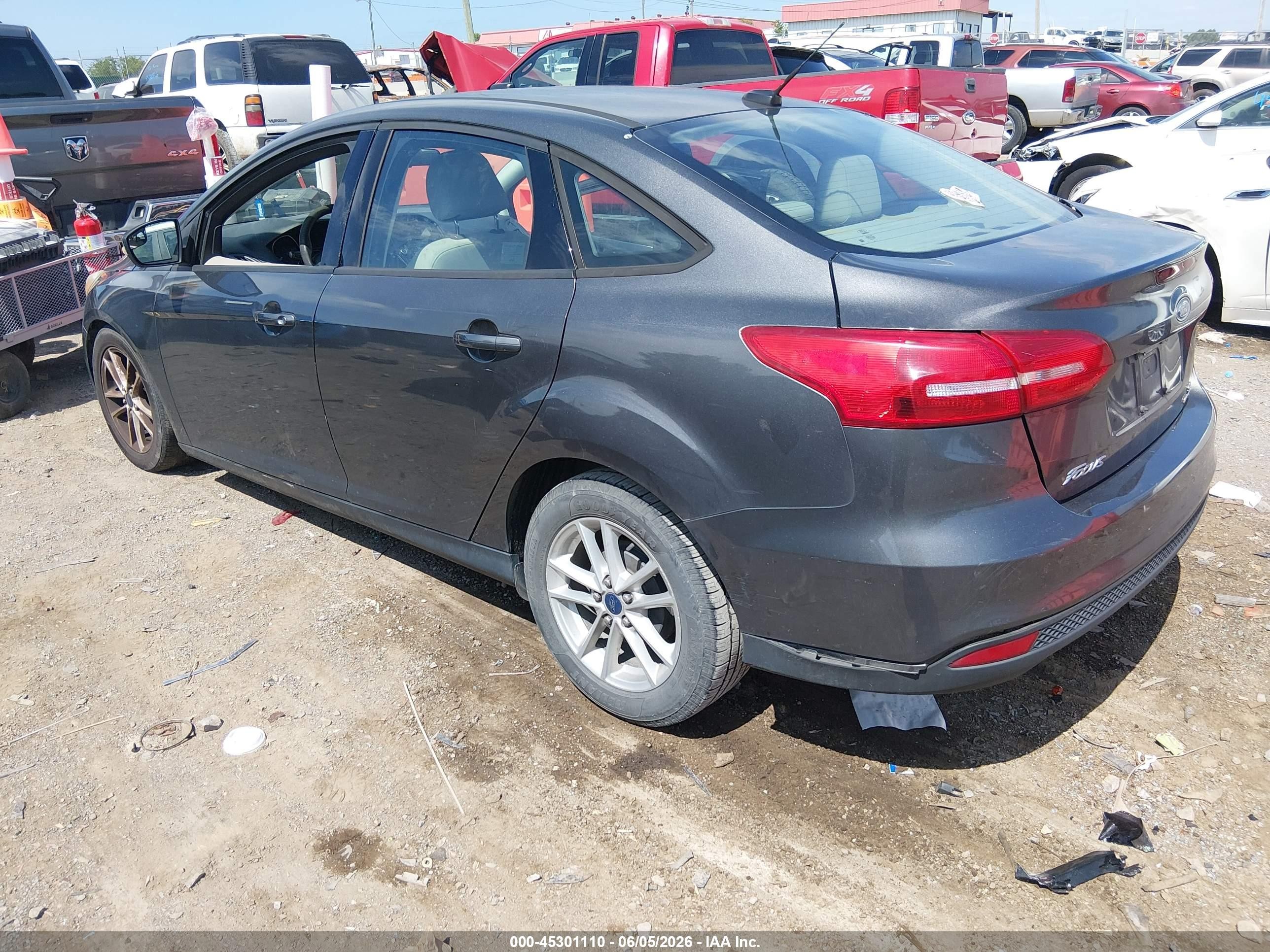 2015 Ford Focus Se Gray vin: 1FADP3F28FL336998