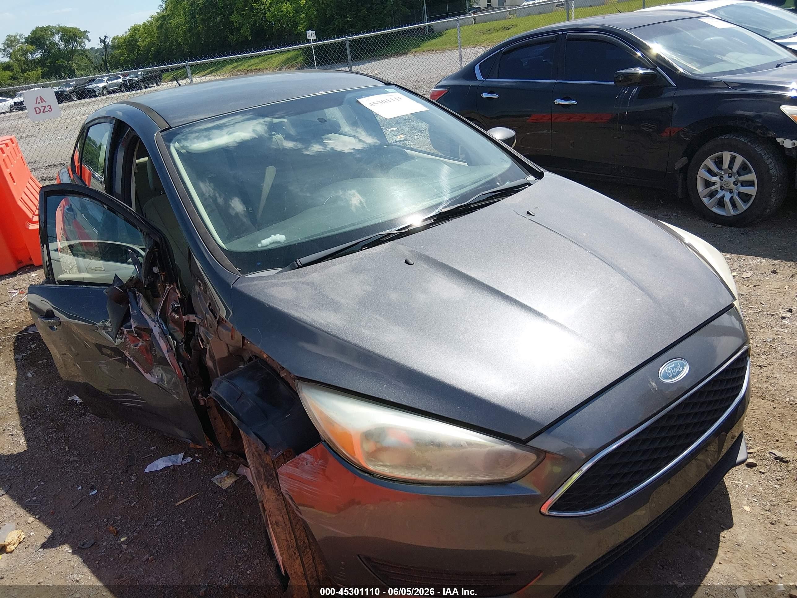 2015 Ford Focus Se Gray vin: 1FADP3F28FL336998