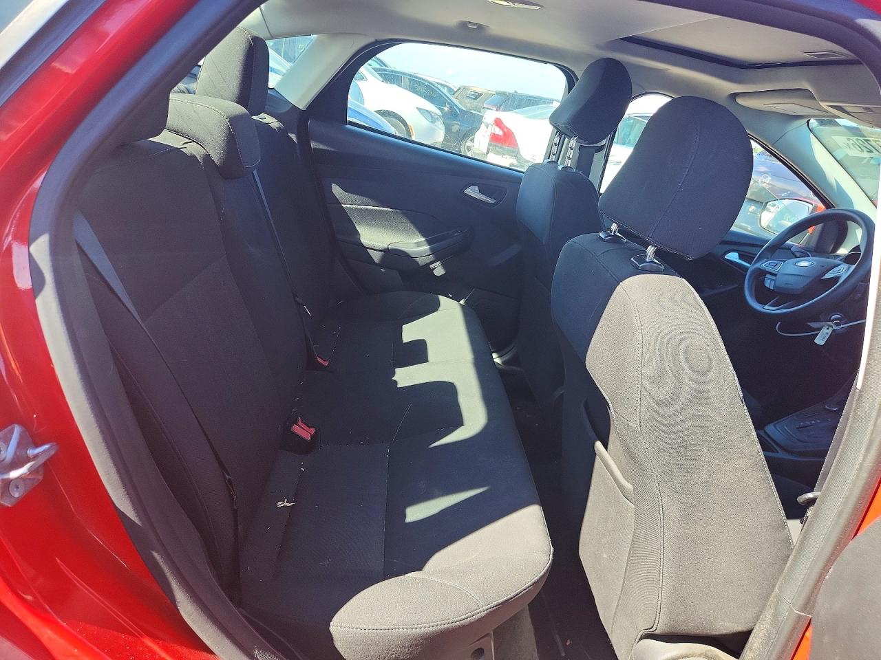 2015 Ford Focus Se Красный vin: 1FADP3F28FL342414