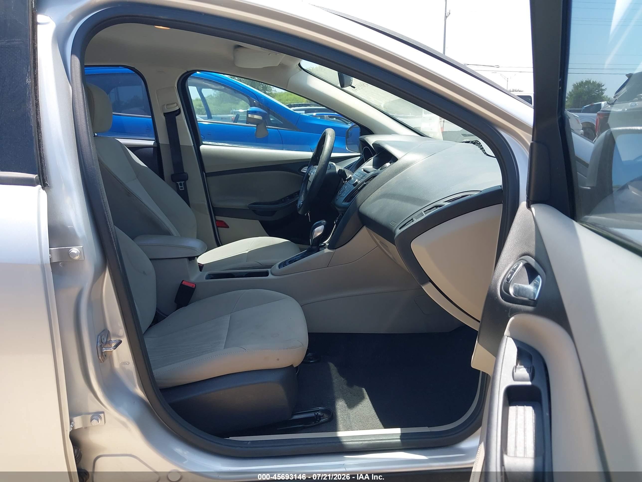 2015 Ford Focus Se Silver vin: 1FADP3F28FL344003