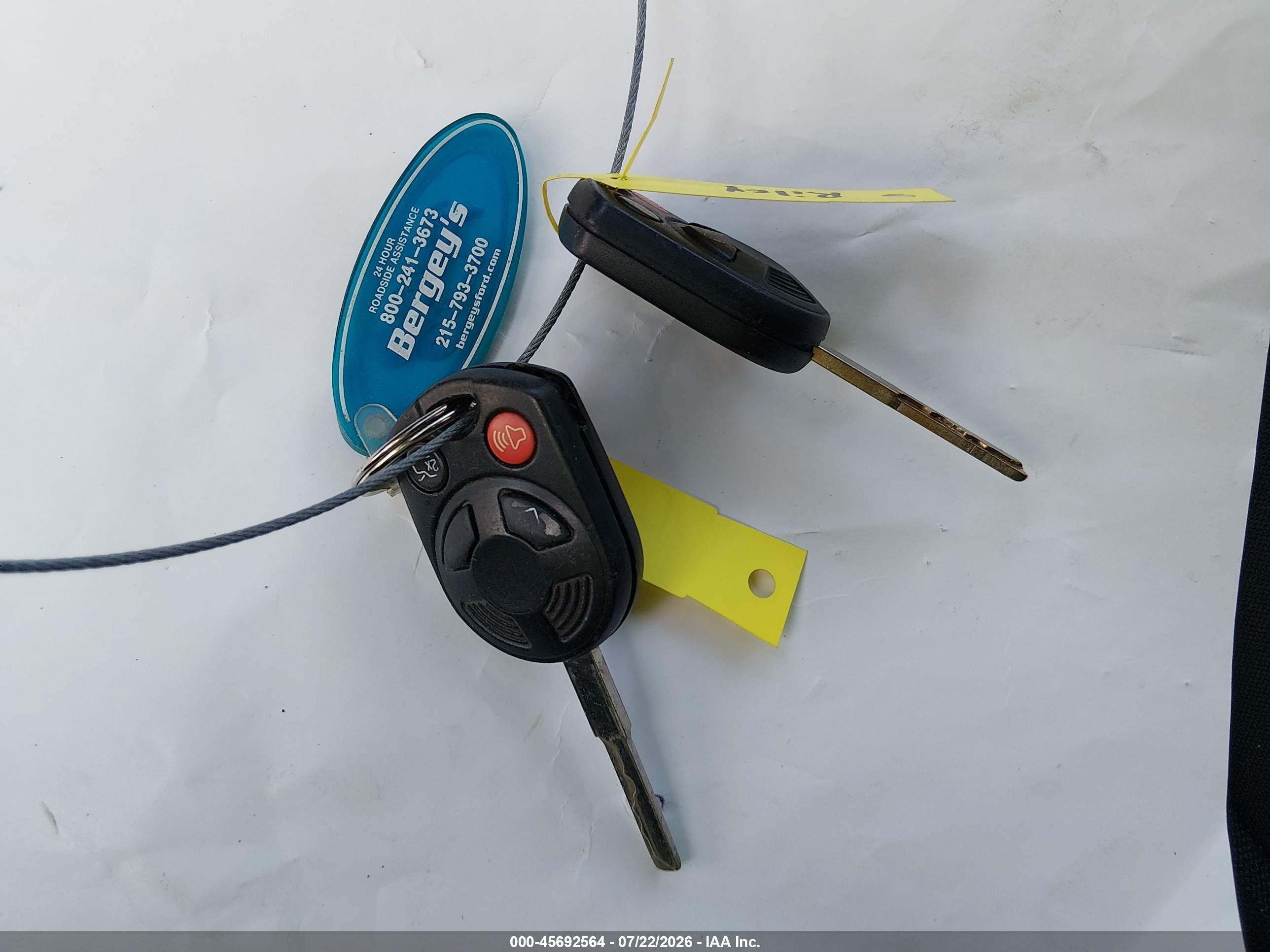 2015 Ford Focus Se Серебряный vin: 1FADP3F28FL344731