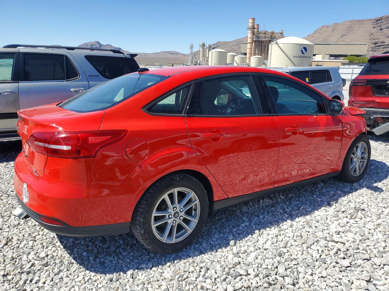 2015 Ford Focus Se Красный vin: 1FADP3F28FL355552