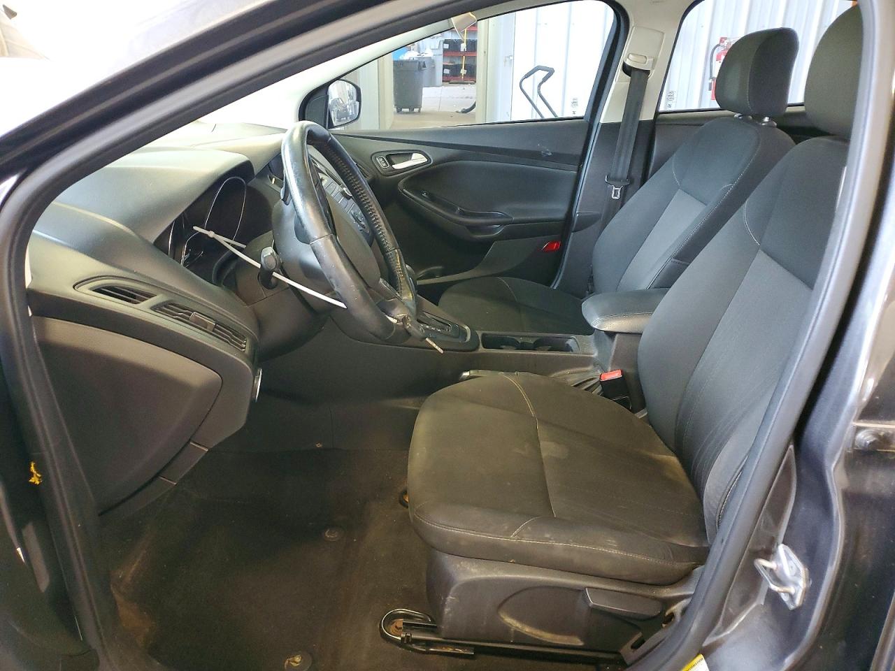 2015 Ford Focus Se Gray vin: 1FADP3F28FL373047