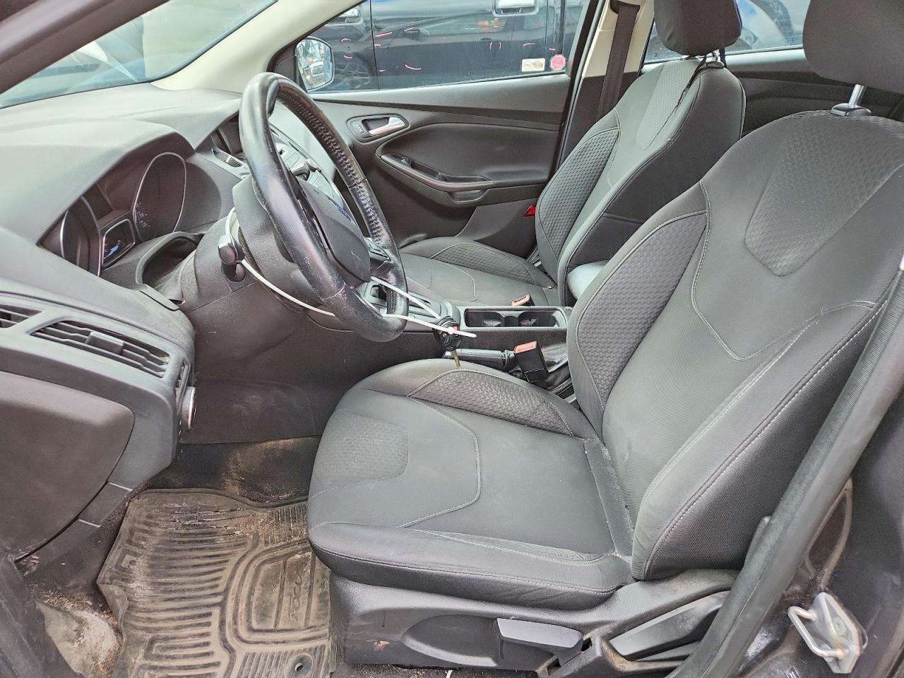 2015 Ford Focus Se Серый vin: 1FADP3F28FL377311