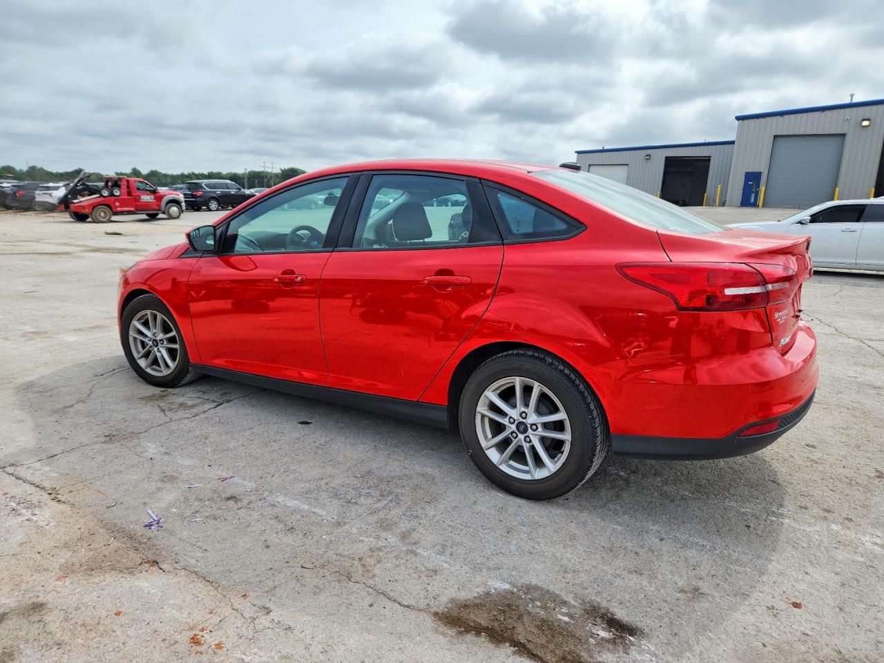 2017 Ford Focus Se Red vin: 1FADP3F28HL207999