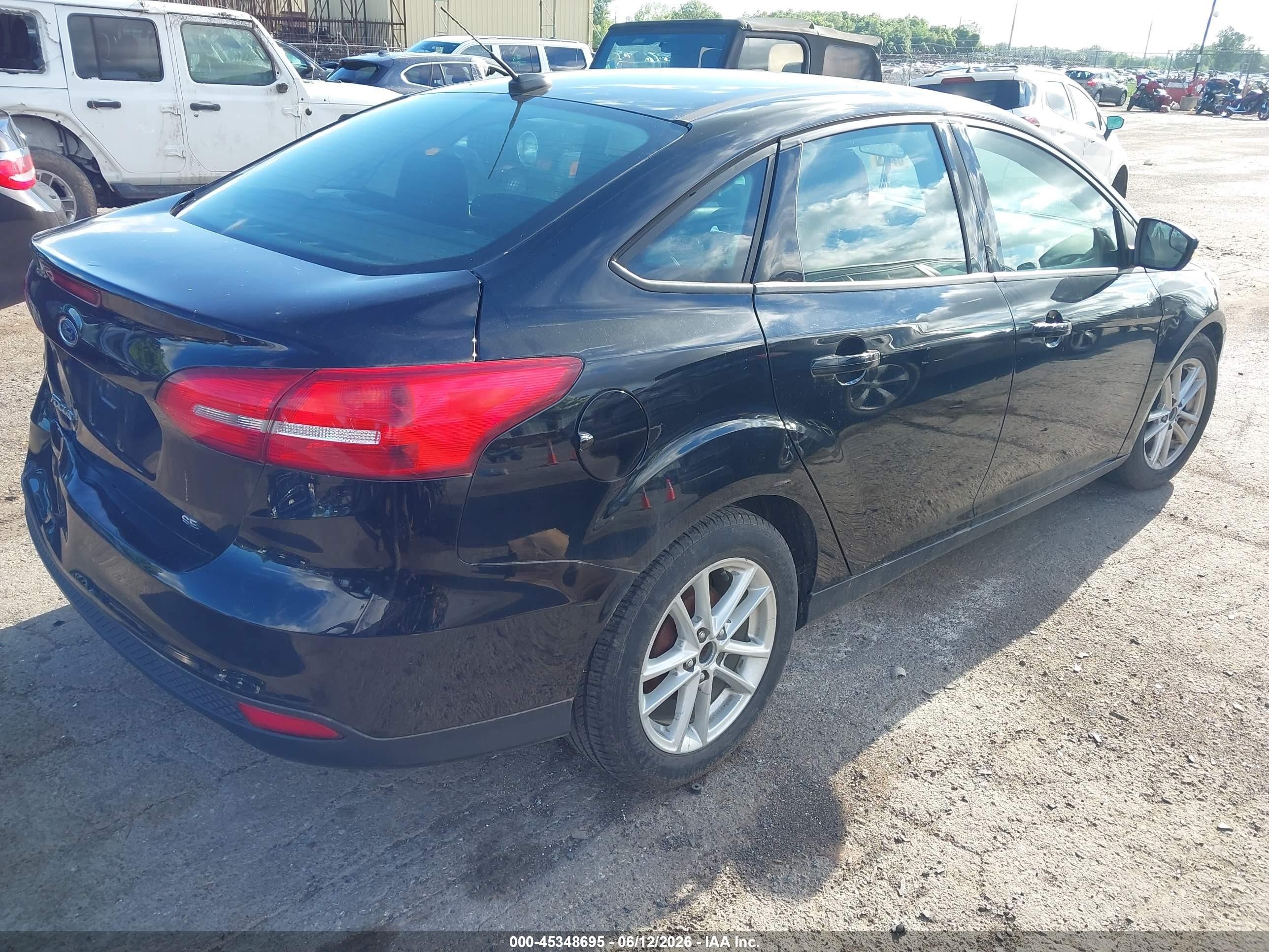 2017 Ford Focus Se Black vin: 1FADP3F28HL244132
