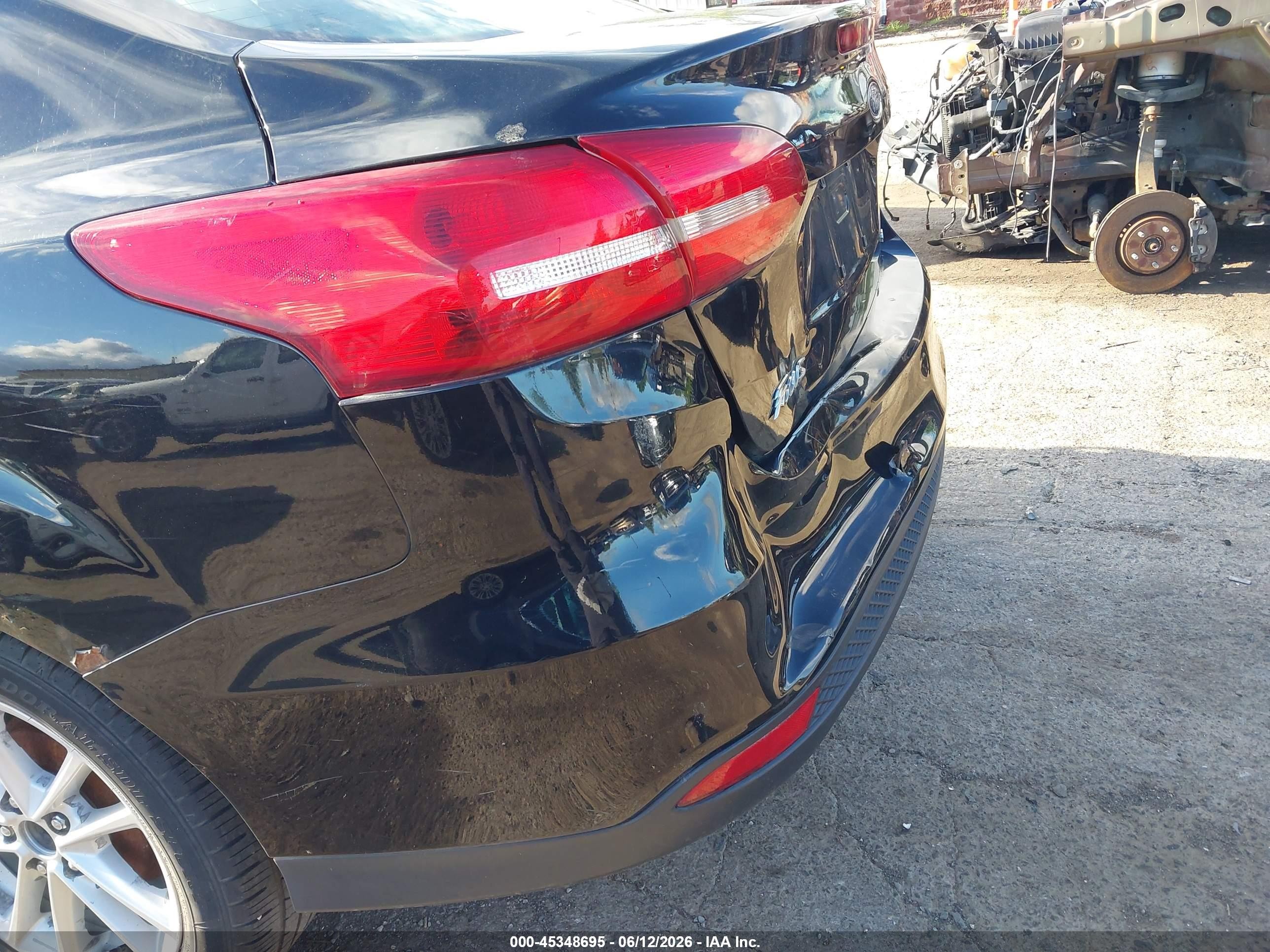 2017 Ford Focus Se Black vin: 1FADP3F28HL244132