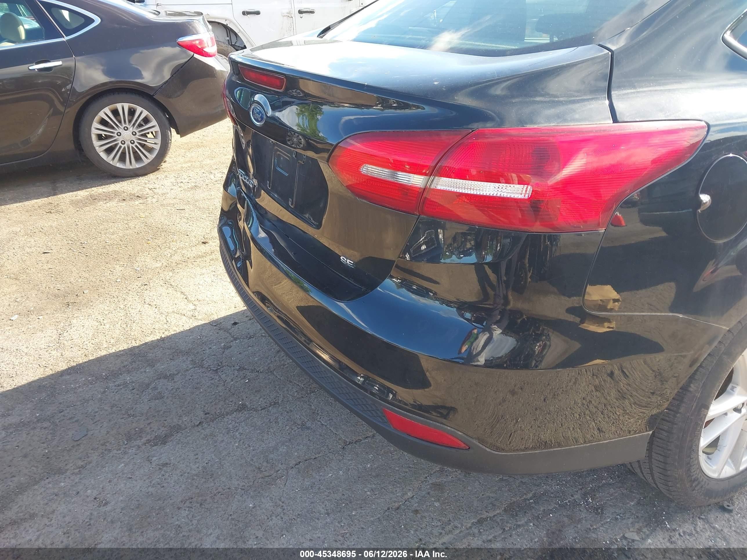 2017 Ford Focus Se Black vin: 1FADP3F28HL244132