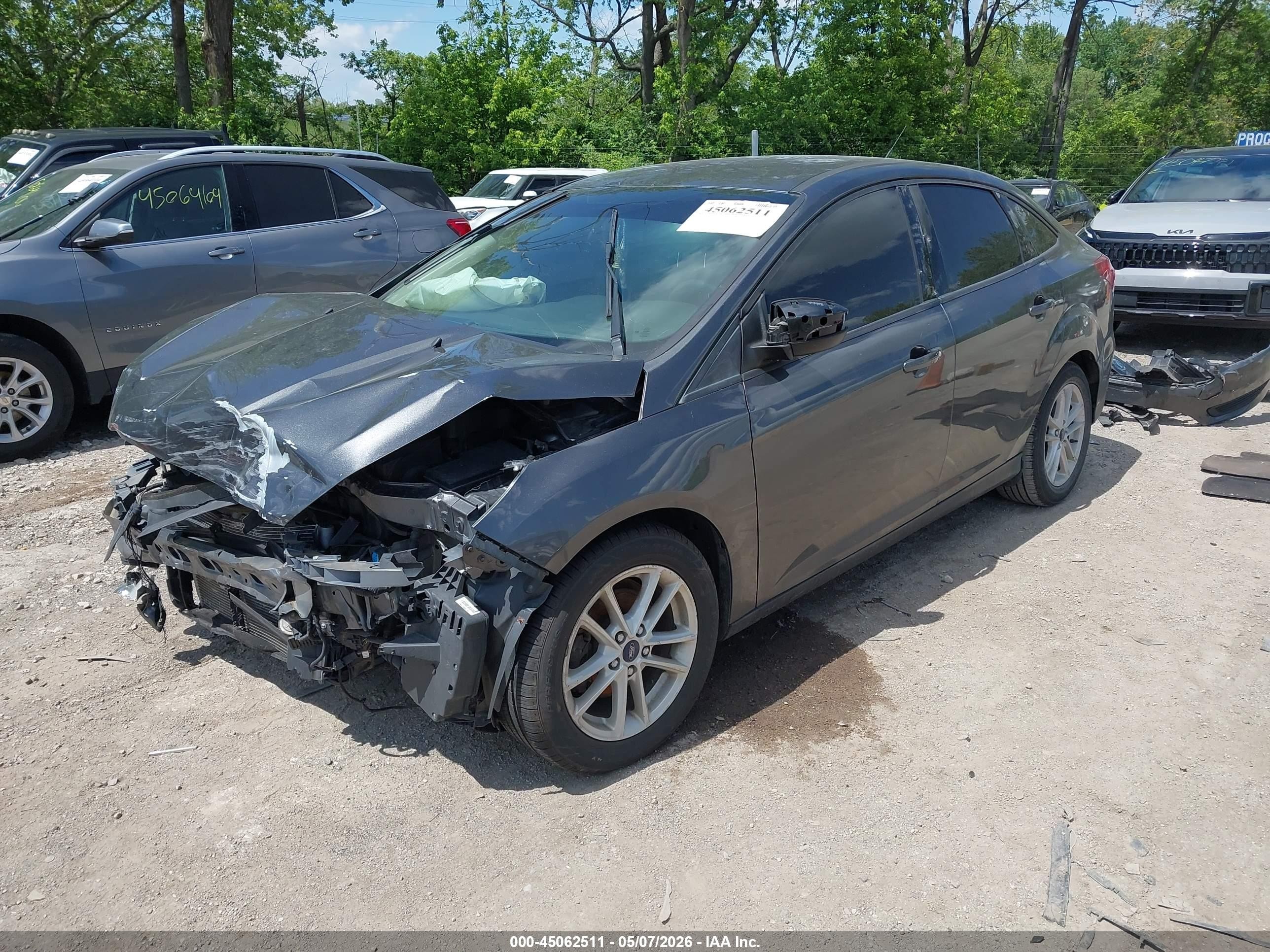 2017 Ford Focus Se Gray vin: 1FADP3F28HL298918