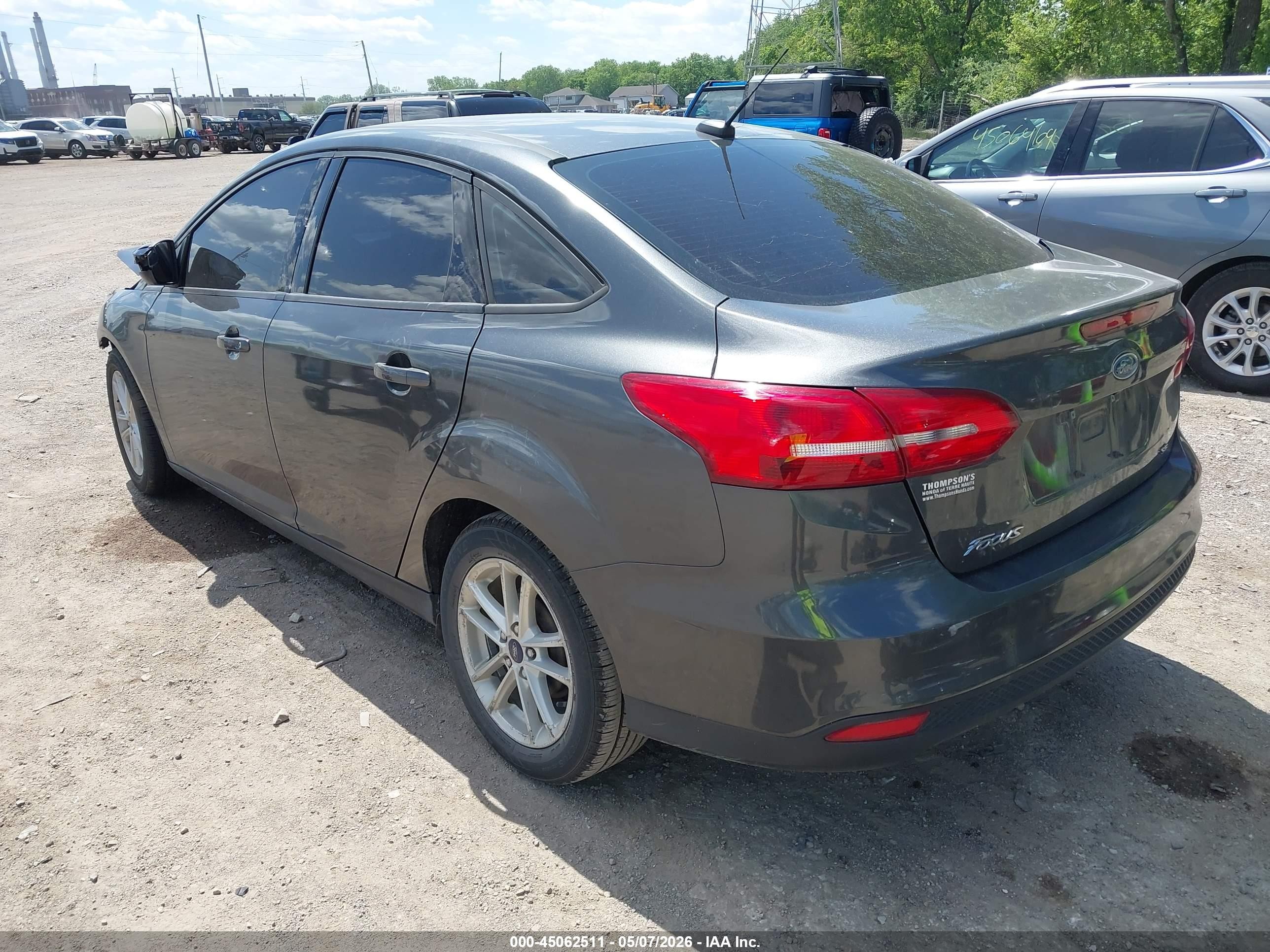 2017 Ford Focus Se Gray vin: 1FADP3F28HL298918
