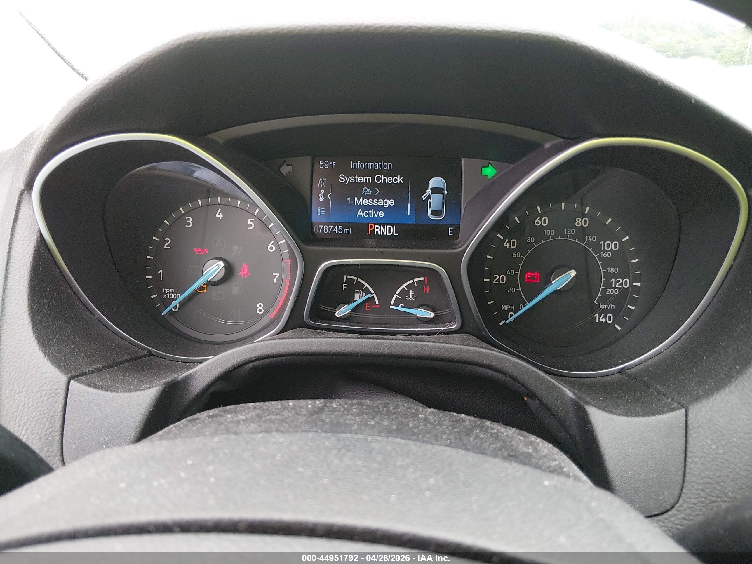 2018 Ford Focus Se Silver vin: 1FADP3F28JL312130