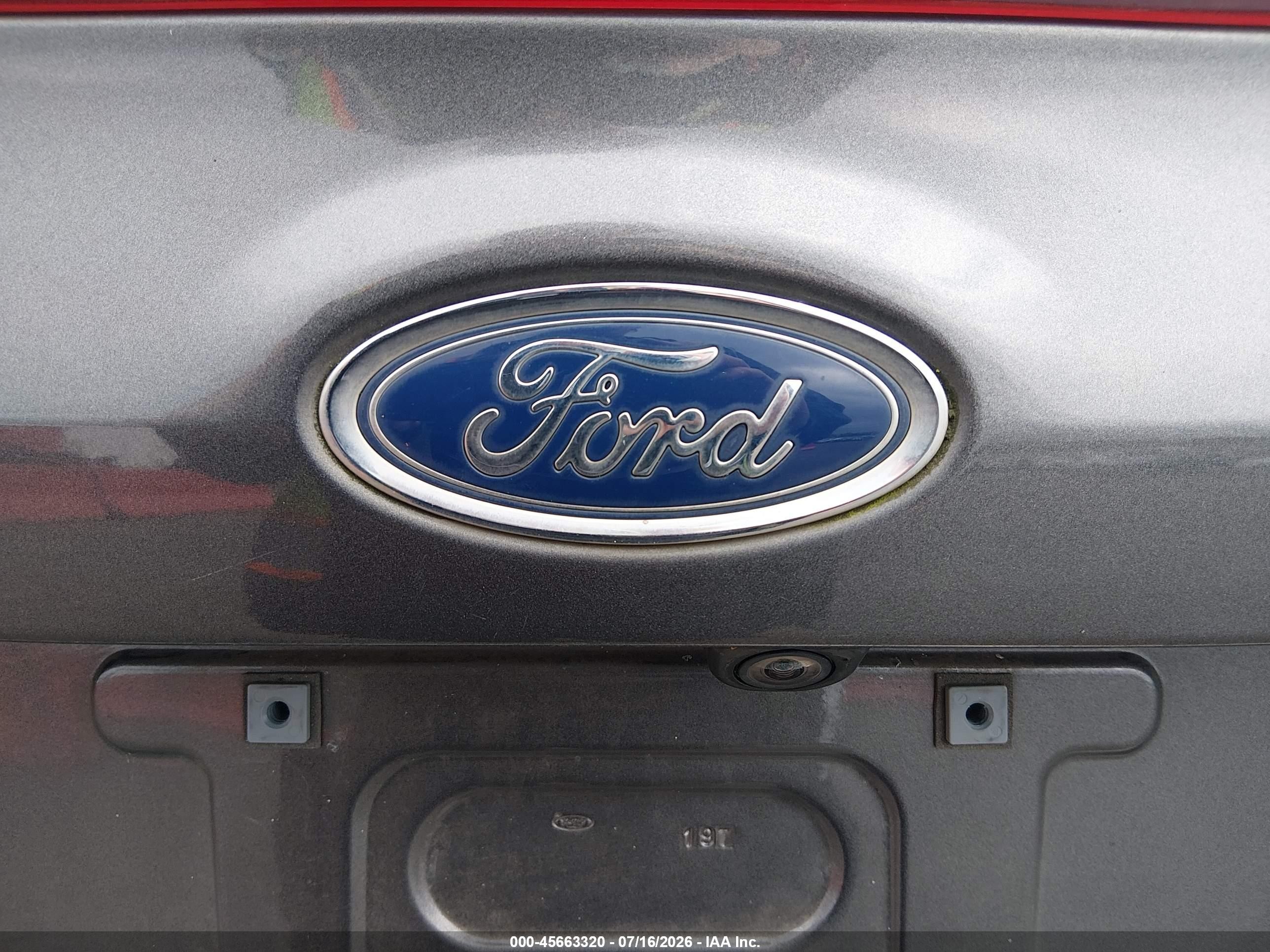 2018 Ford Focus Se Серый vin: 1FADP3F28JL327436