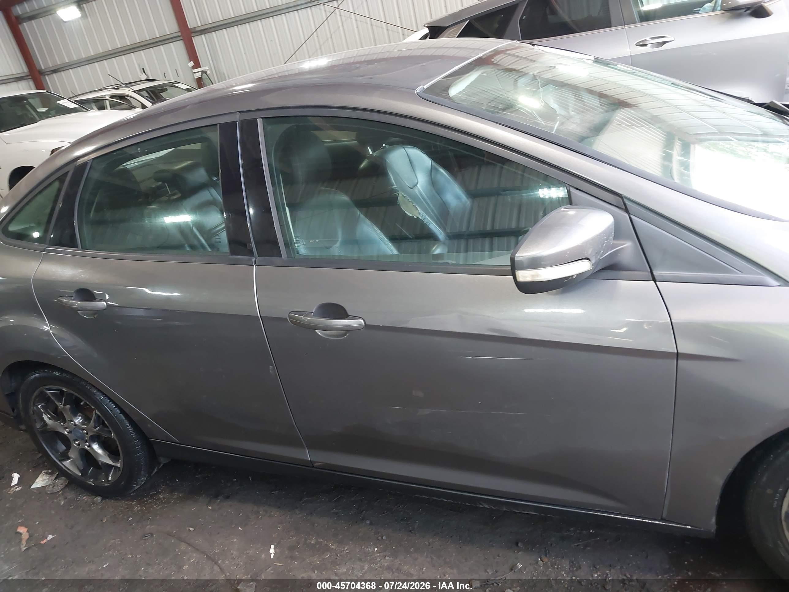 2013 Ford Focus Se Gray vin: 1FADP3F29DL104875