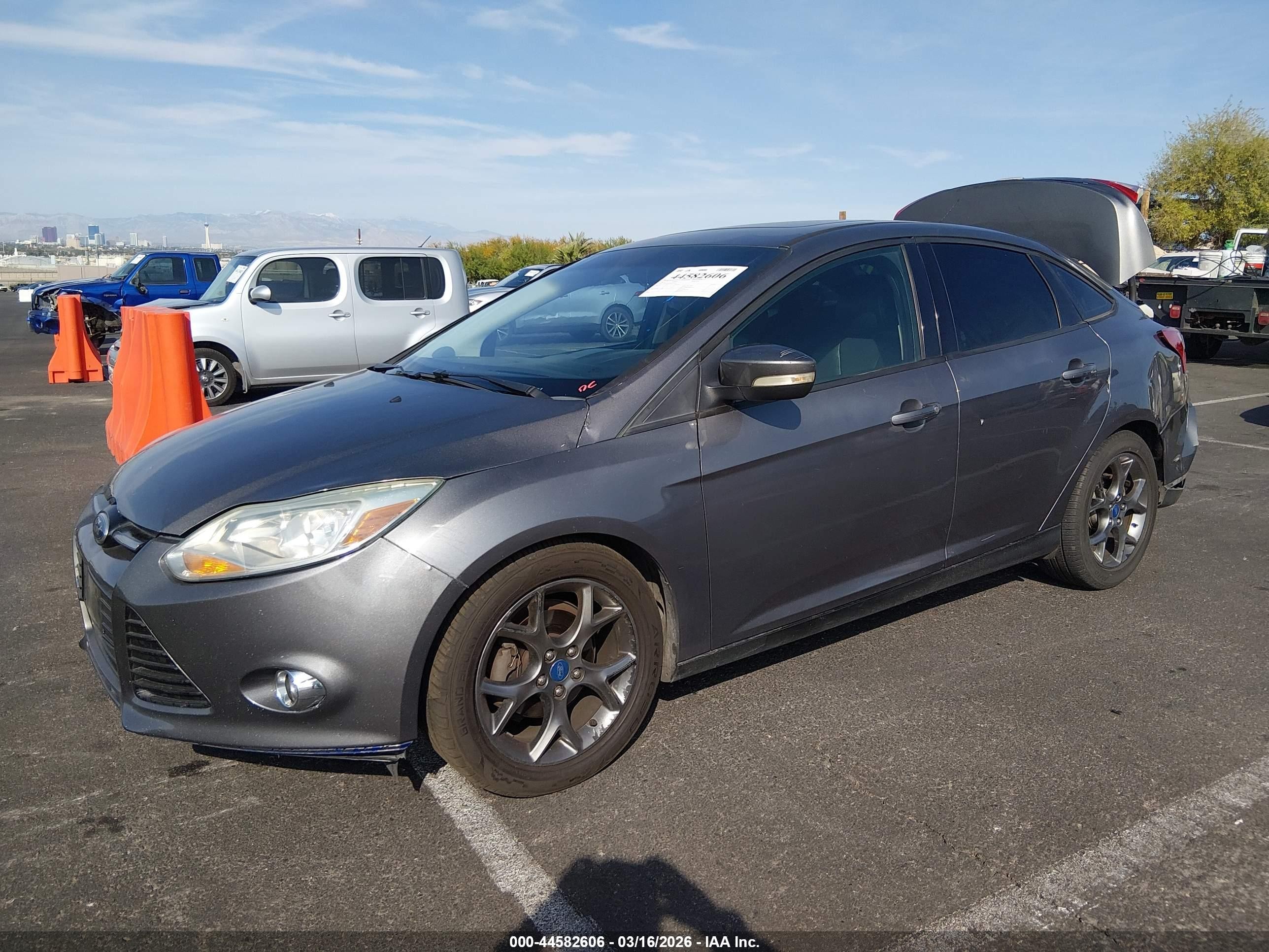 2013 Ford Focus Se Gray vin: 1FADP3F29DL201512