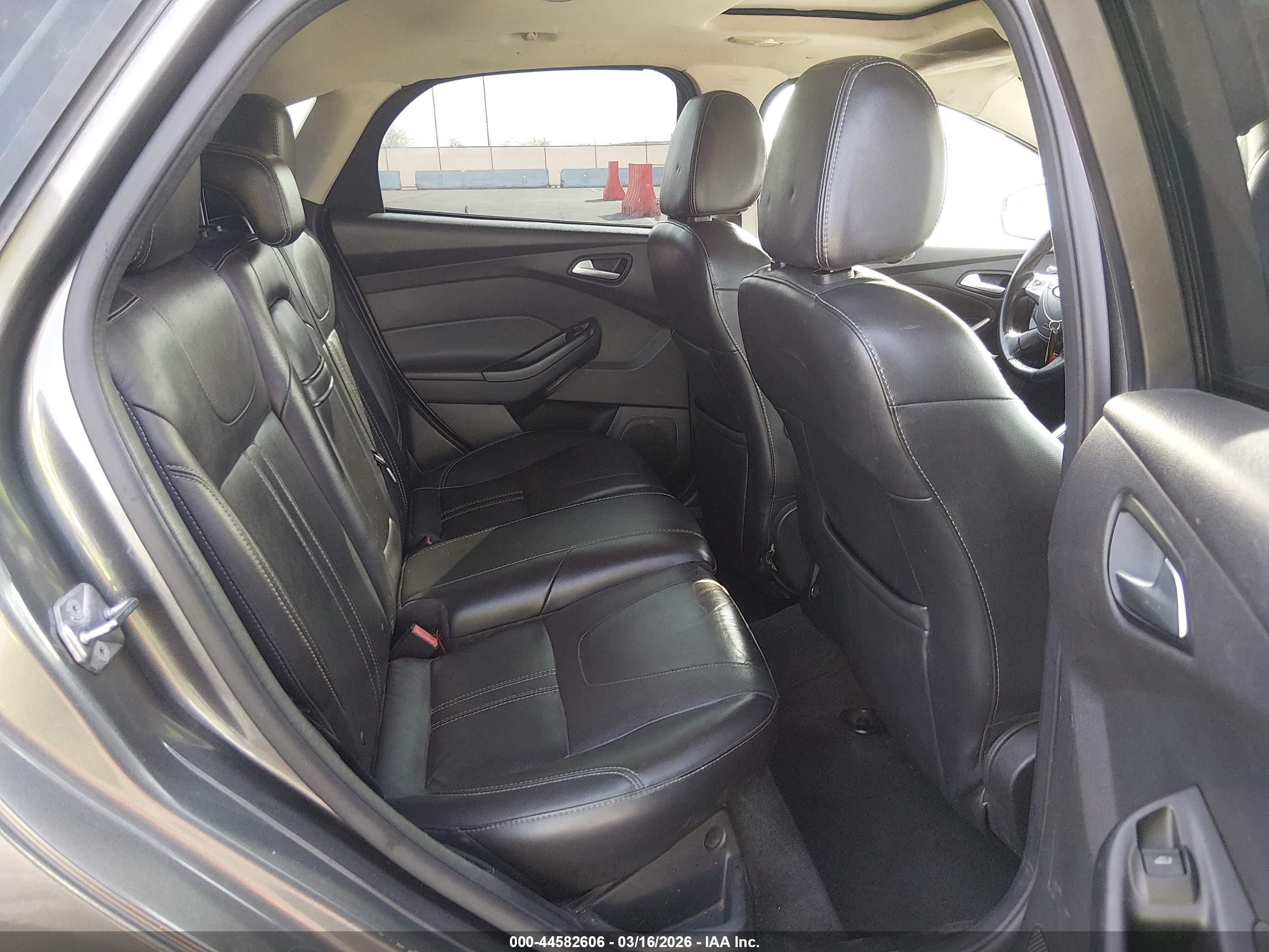 2013 Ford Focus Se Gray vin: 1FADP3F29DL201512