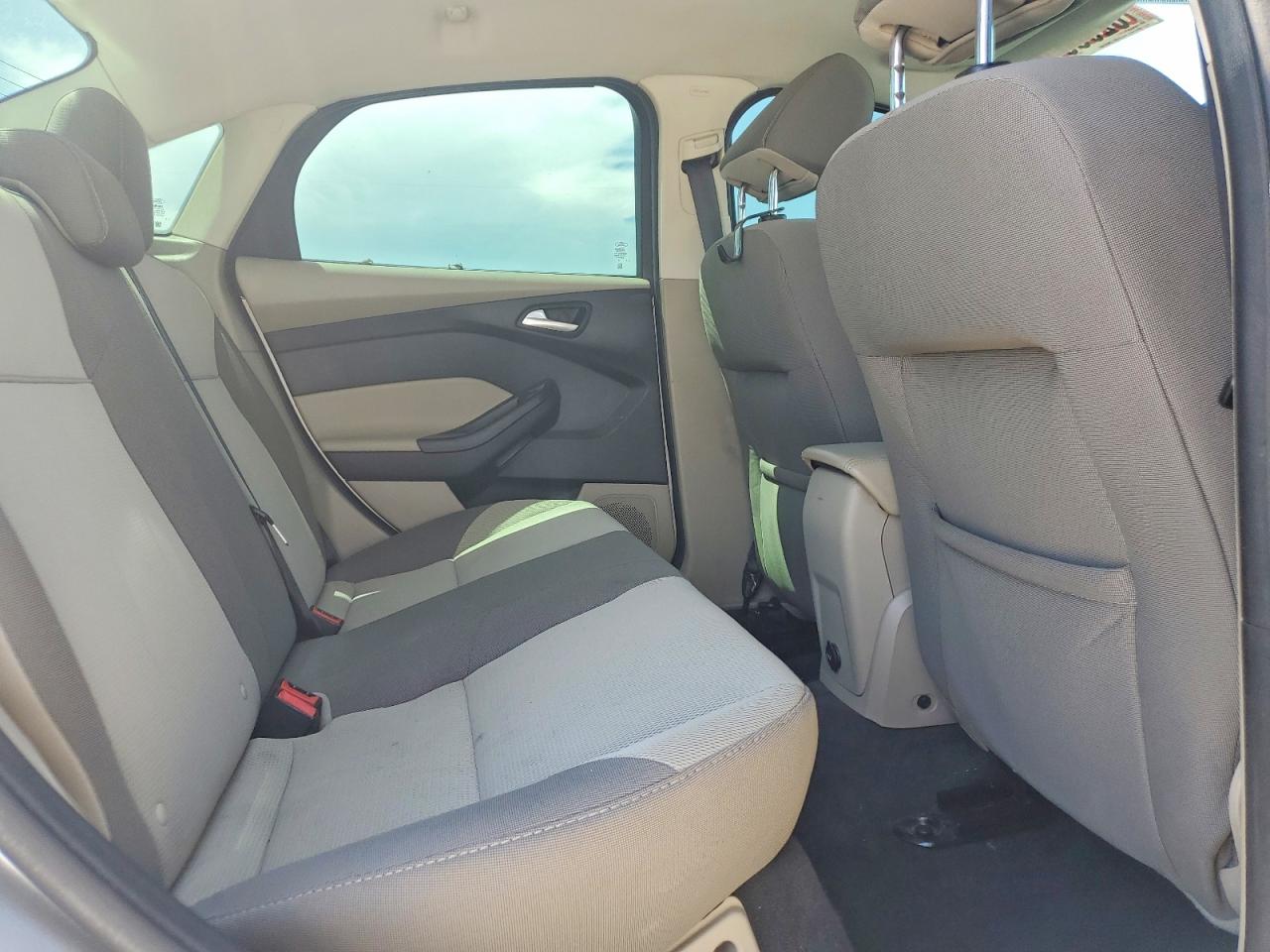 2013 Ford Focus Se Silver vin: 1FADP3F29DL204796
