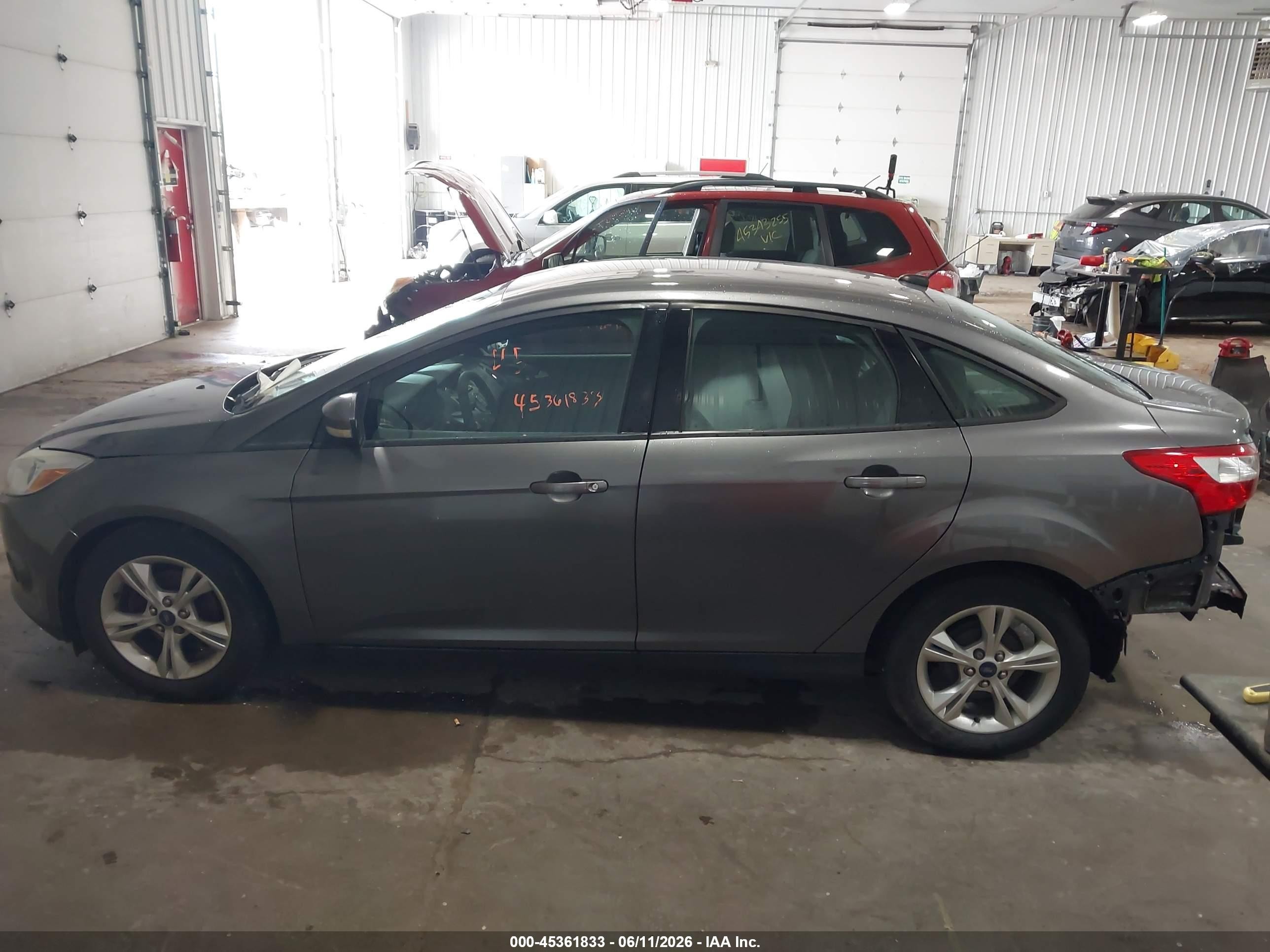 2013 Ford Focus Se Gray vin: 1FADP3F29DL261998