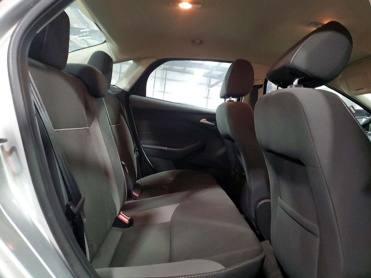 2013 Ford Focus Se Silver vin: 1FADP3F29DL271026