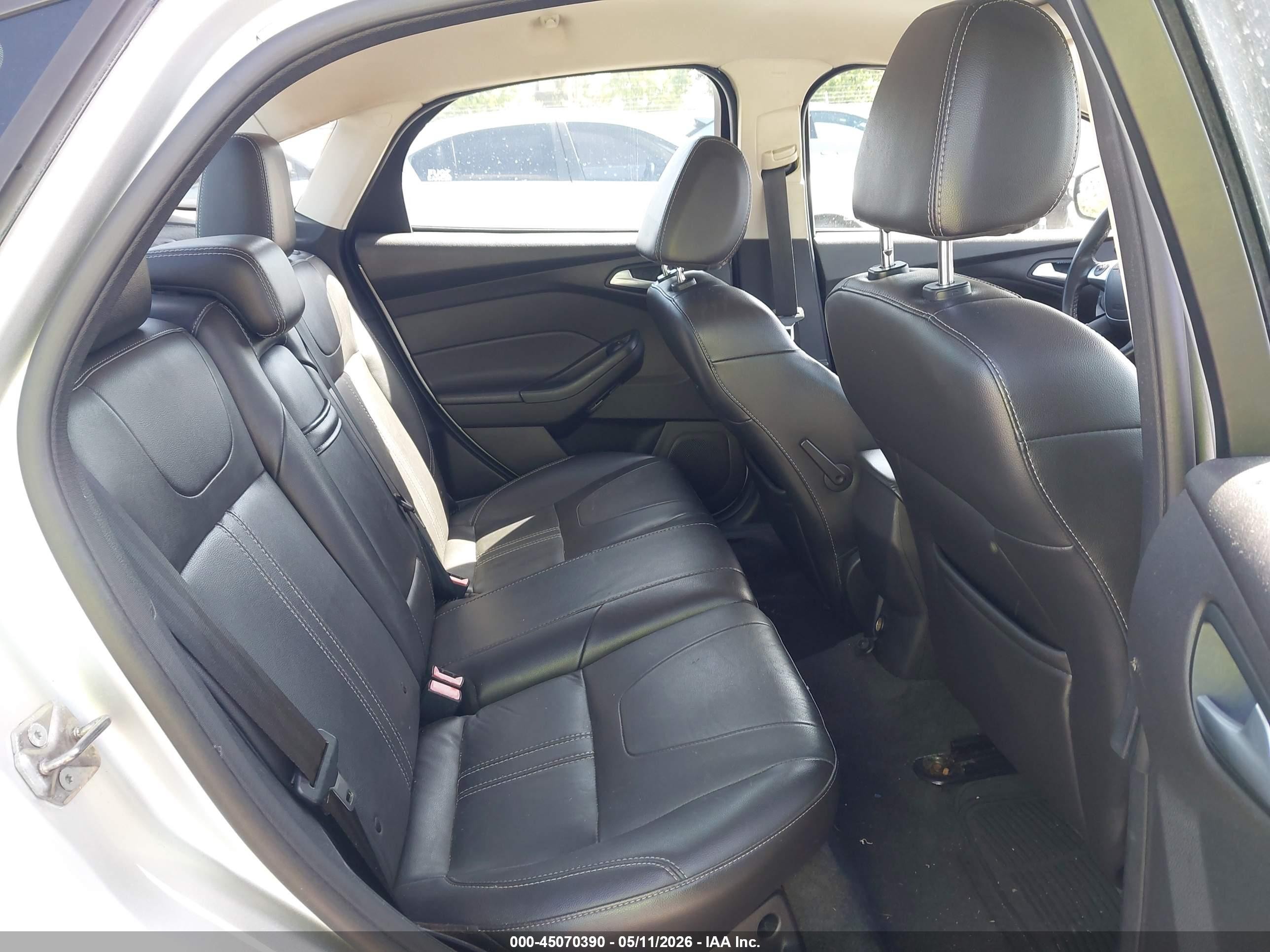 2013 Ford Focus Se Silver vin: 1FADP3F29DL272001