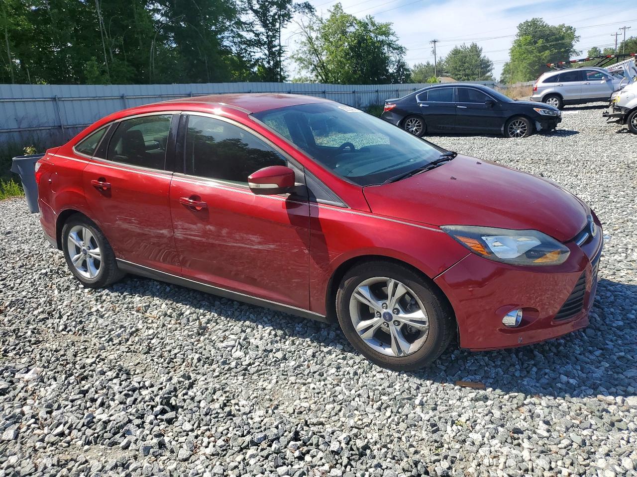 2014 Ford Focus Se Red vin: 1FADP3F29EL103484