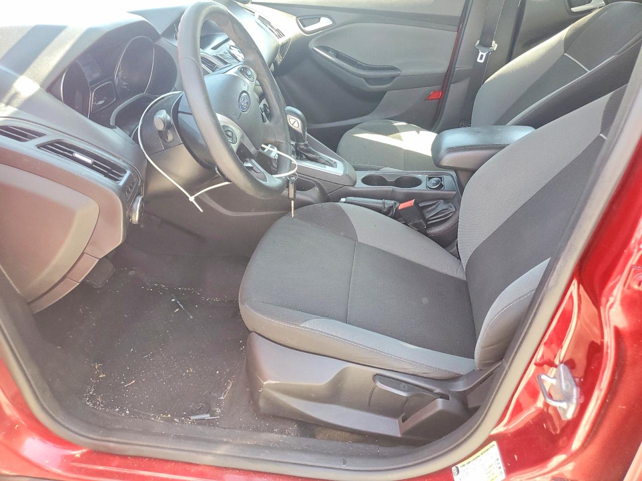 2014 Ford Focus Se Red vin: 1FADP3F29EL103484