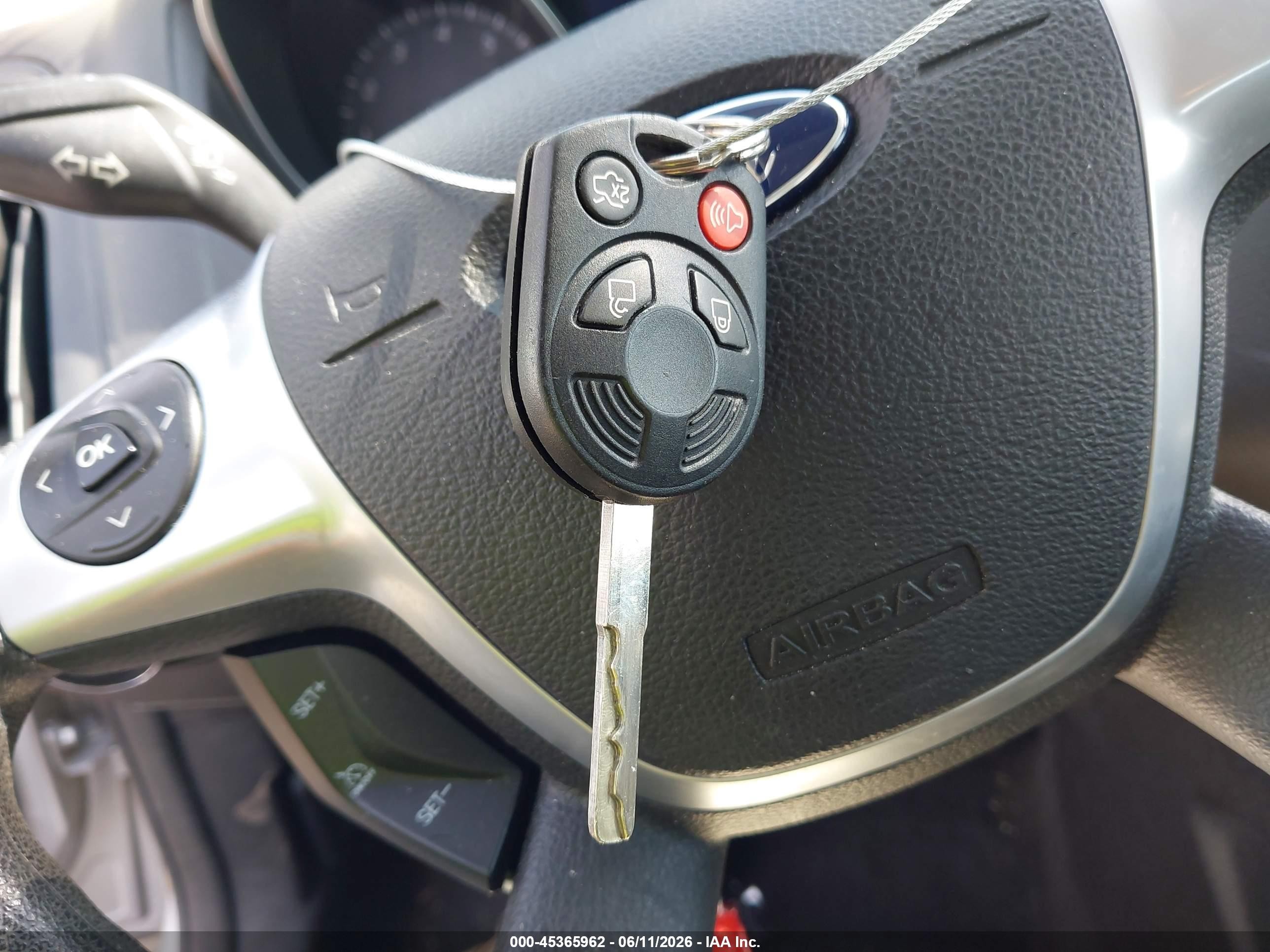 2014 Ford Focus Se Серебряный vin: 1FADP3F29EL124450