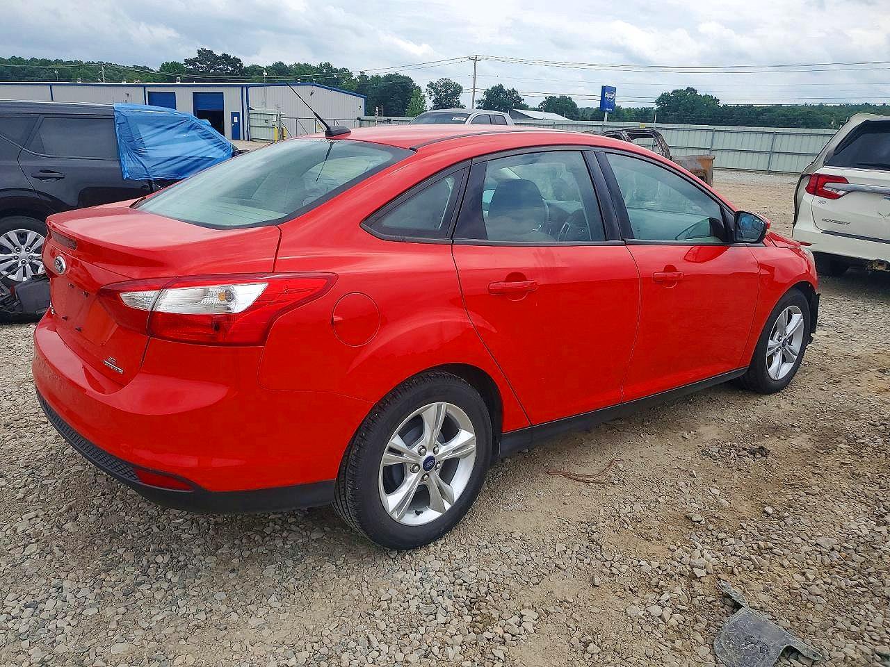2014 Ford Focus Se Red vin: 1FADP3F29EL139899