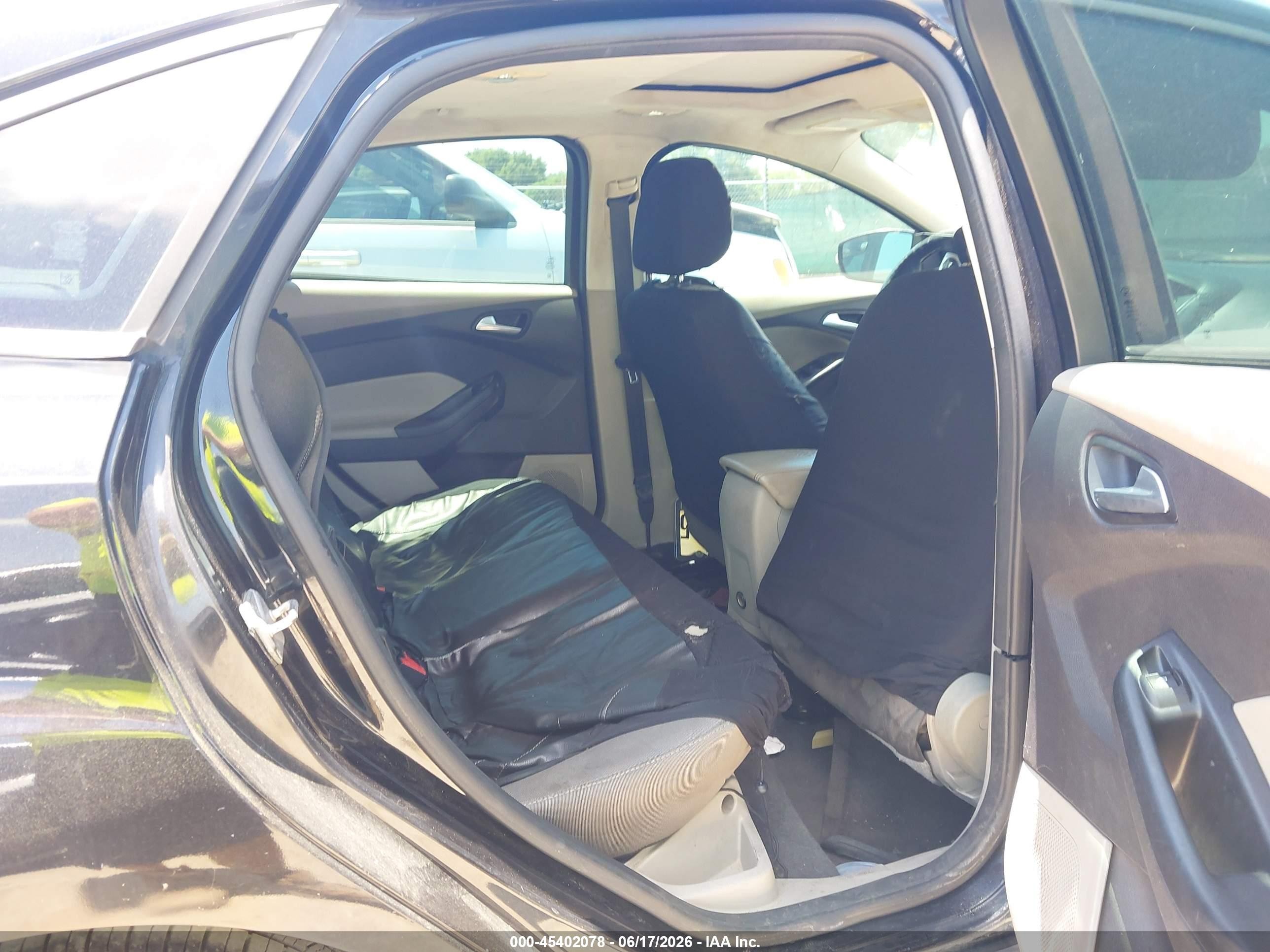 2014 Ford Focus Se Black vin: 1FADP3F29EL145055