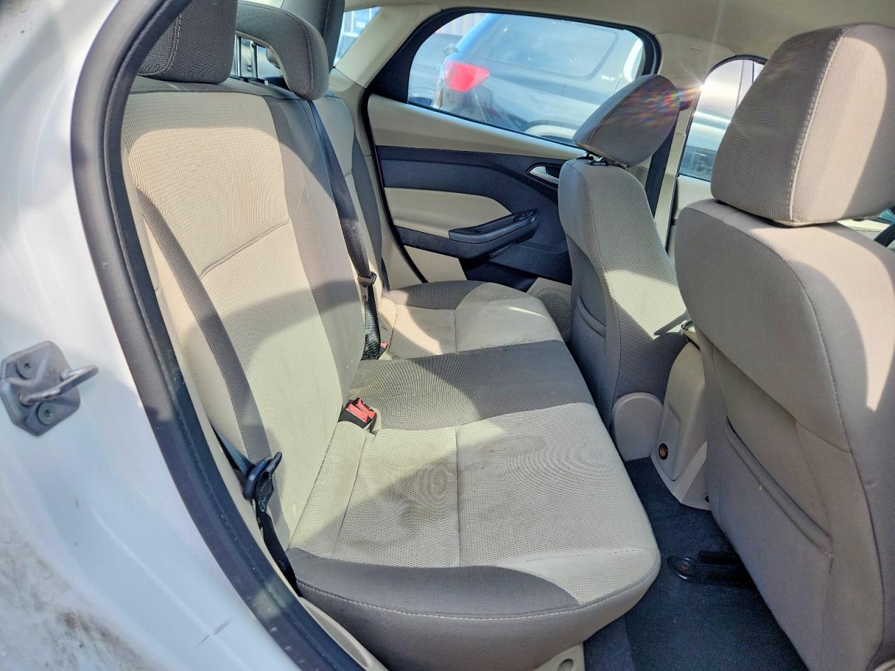 2014 Ford Focus Se White vin: 1FADP3F29EL157903