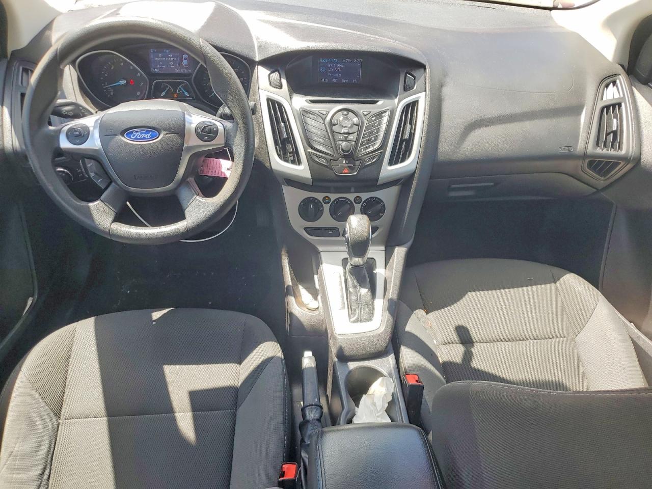 2014 Ford Focus Se Red vin: 1FADP3F29EL174197