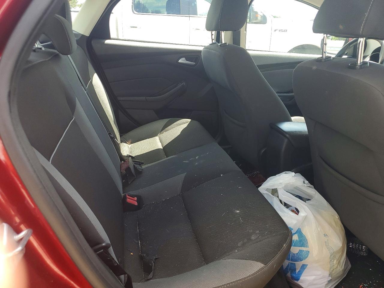 2014 Ford Focus Se Red vin: 1FADP3F29EL174197