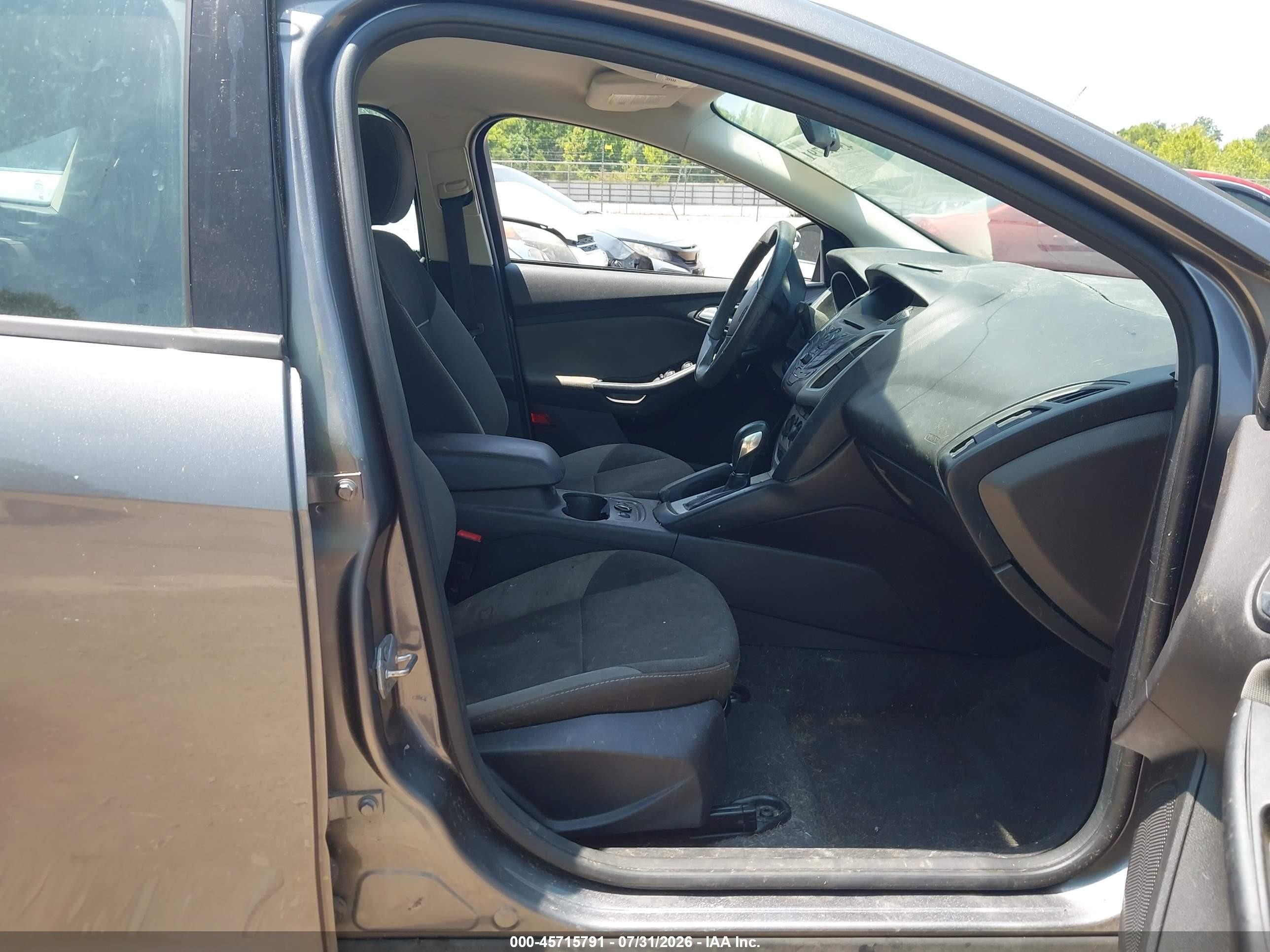 2014 Ford Focus Se Gray vin: 1FADP3F29EL190318