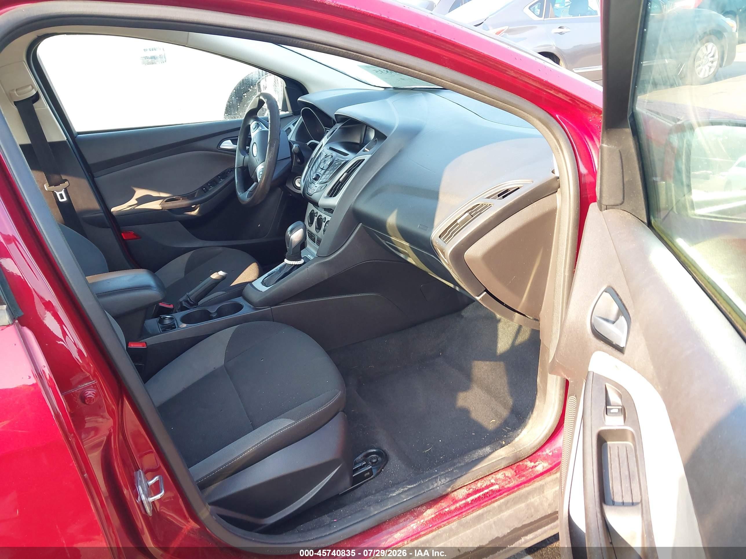 2014 Ford Focus Se Red vin: 1FADP3F29EL192019