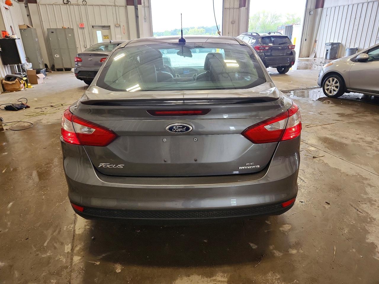 2014 Ford Focus Se Gray vin: 1FADP3F29EL194675