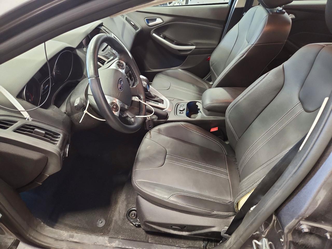 2014 Ford Focus Se Gray vin: 1FADP3F29EL194675