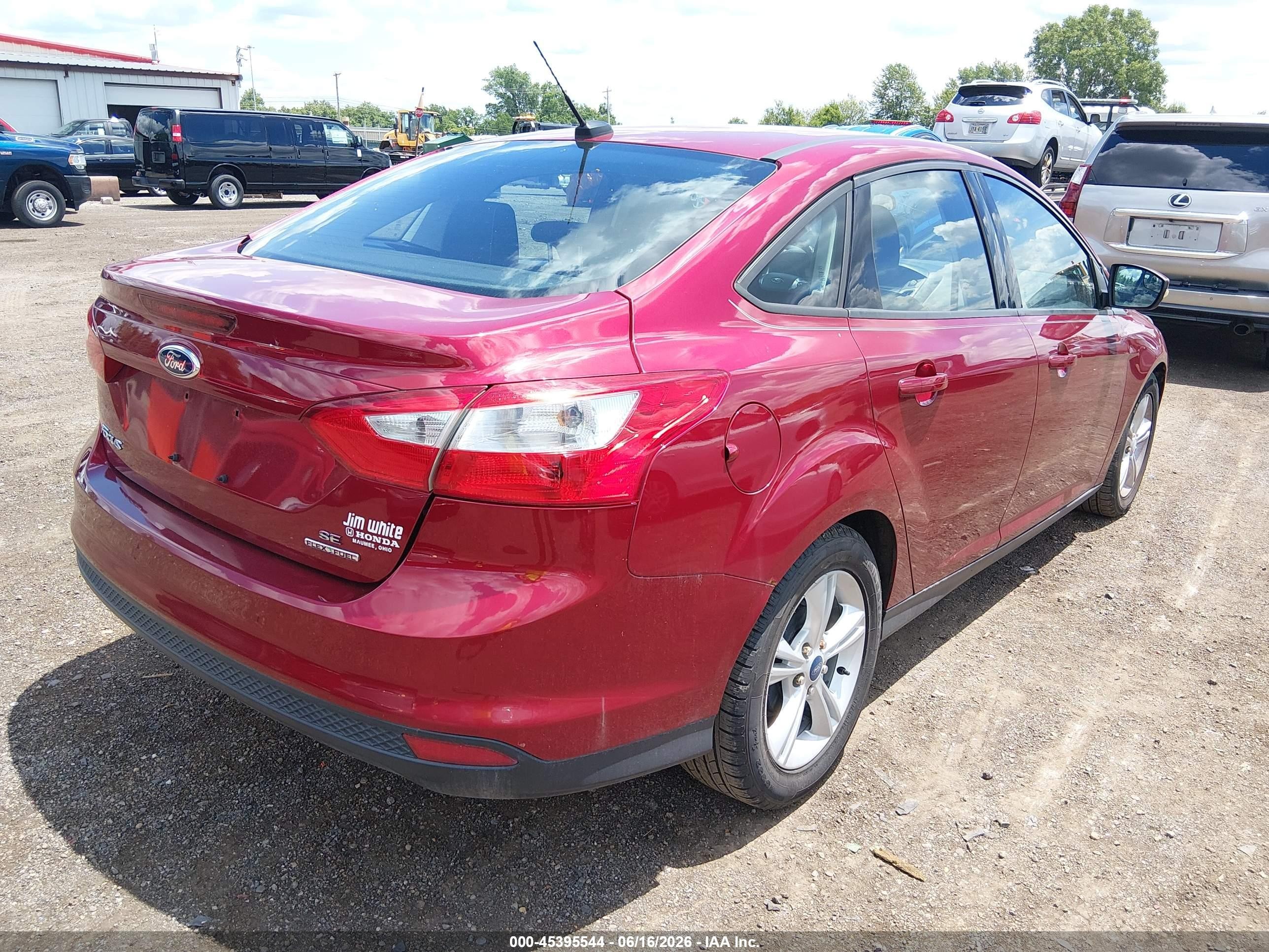 2014 Ford Focus Se Red vin: 1FADP3F29EL207280