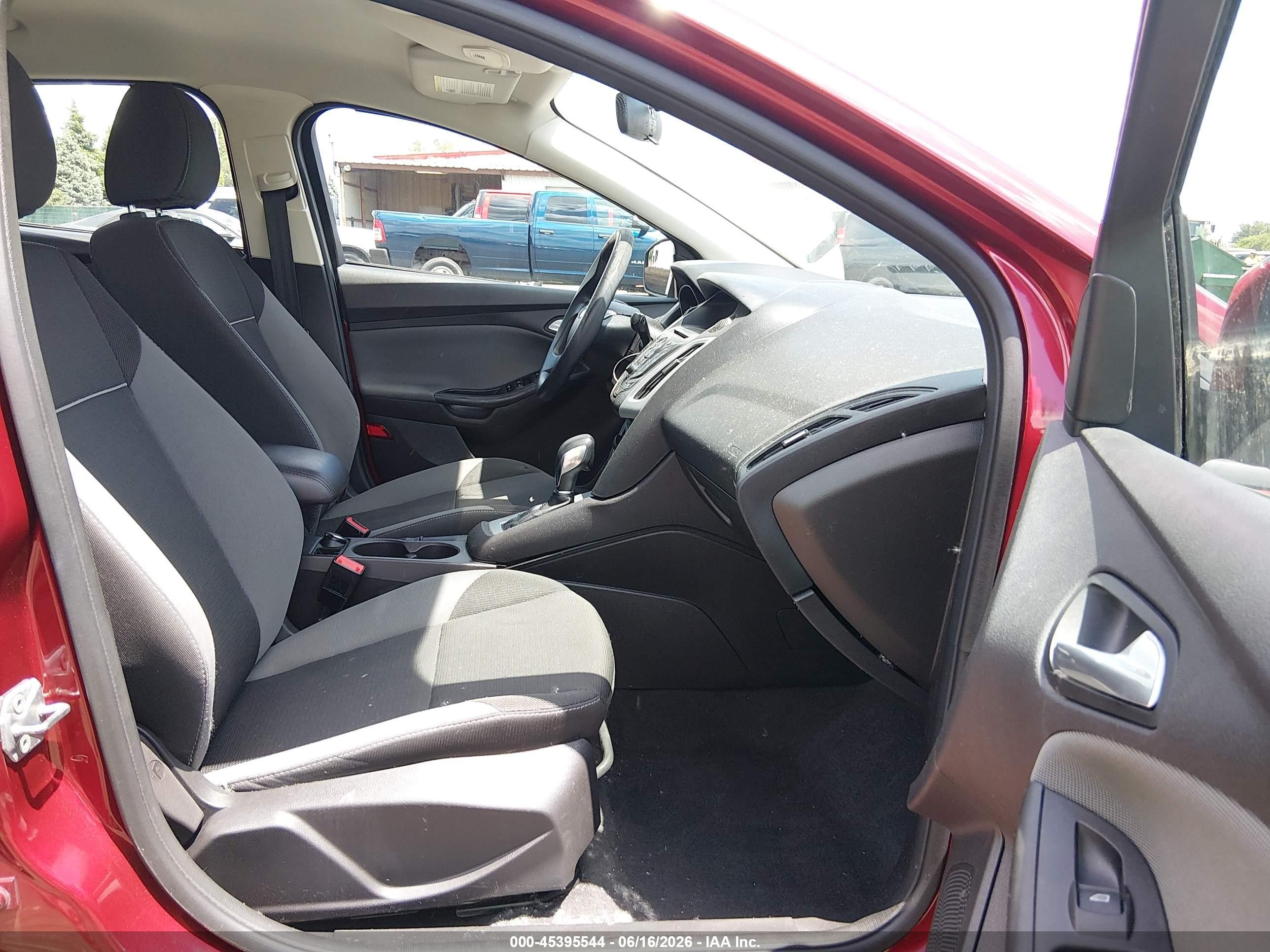2014 Ford Focus Se Red vin: 1FADP3F29EL207280