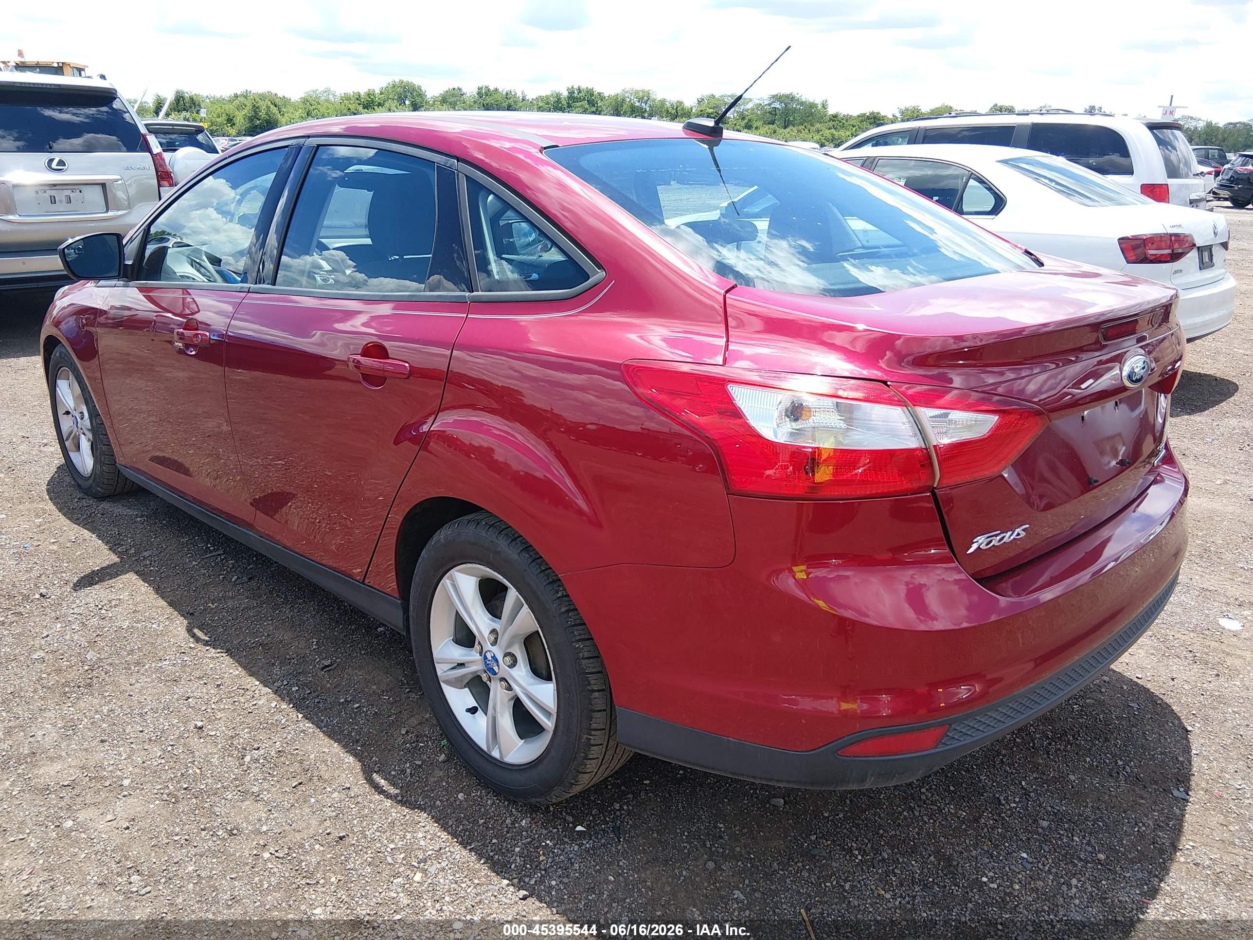 2014 Ford Focus Se Red vin: 1FADP3F29EL207280