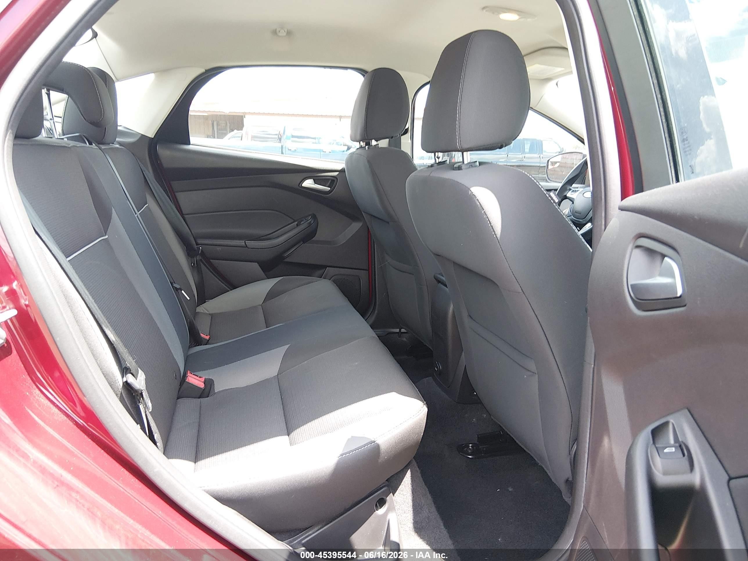 2014 Ford Focus Se Red vin: 1FADP3F29EL207280