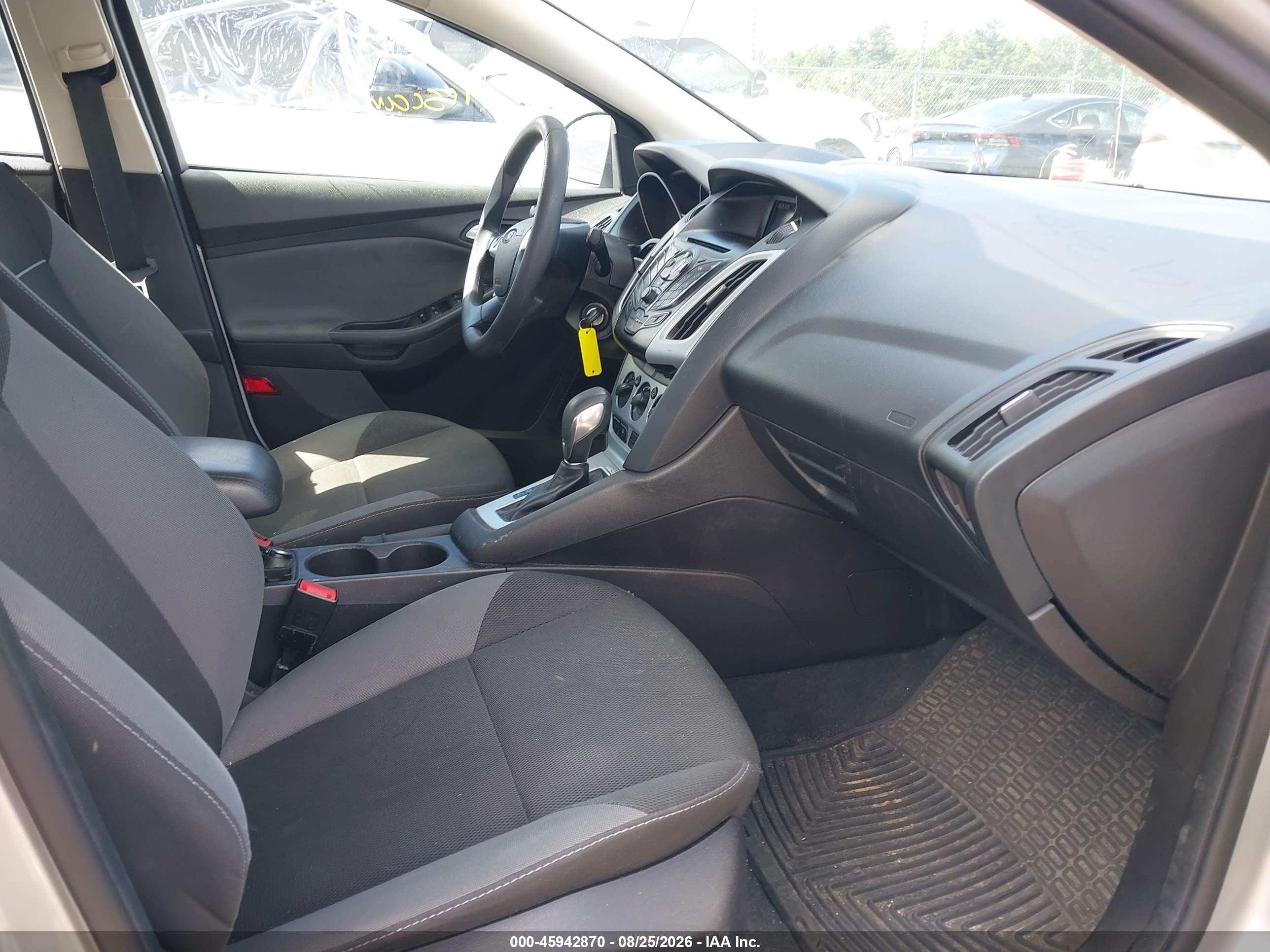 2014 Ford Focus Se Silver vin: 1FADP3F29EL210311