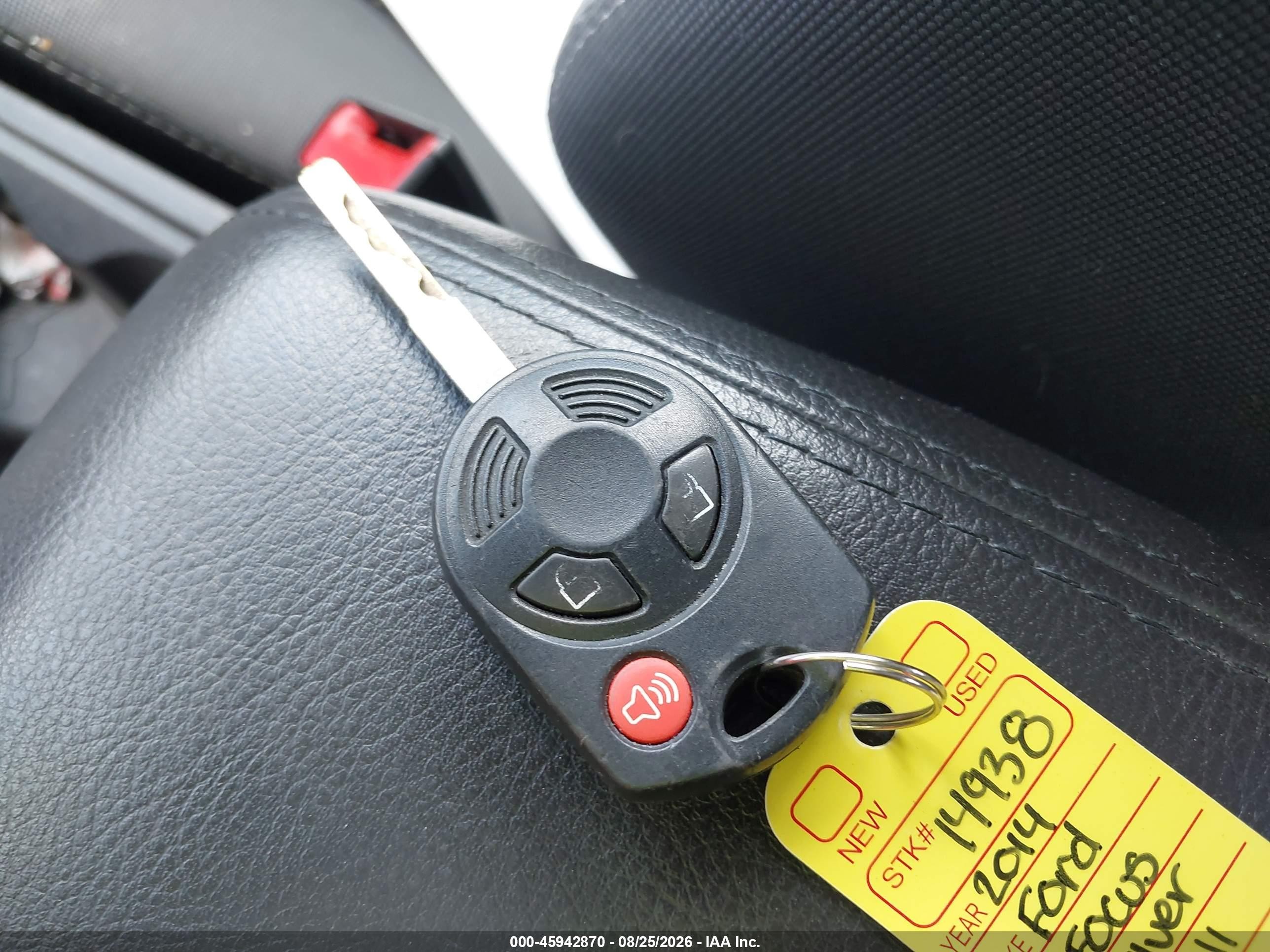 2014 Ford Focus Se Silver vin: 1FADP3F29EL210311
