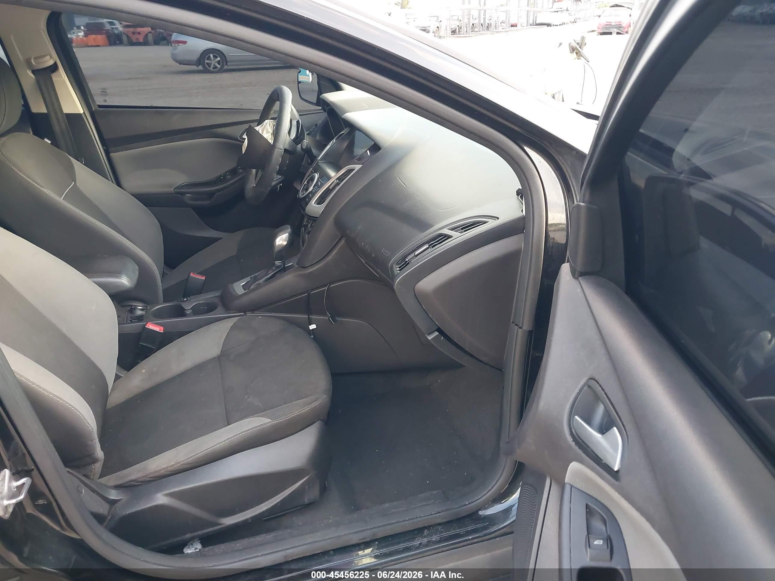 2014 Ford Focus Se Black vin: 1FADP3F29EL212866