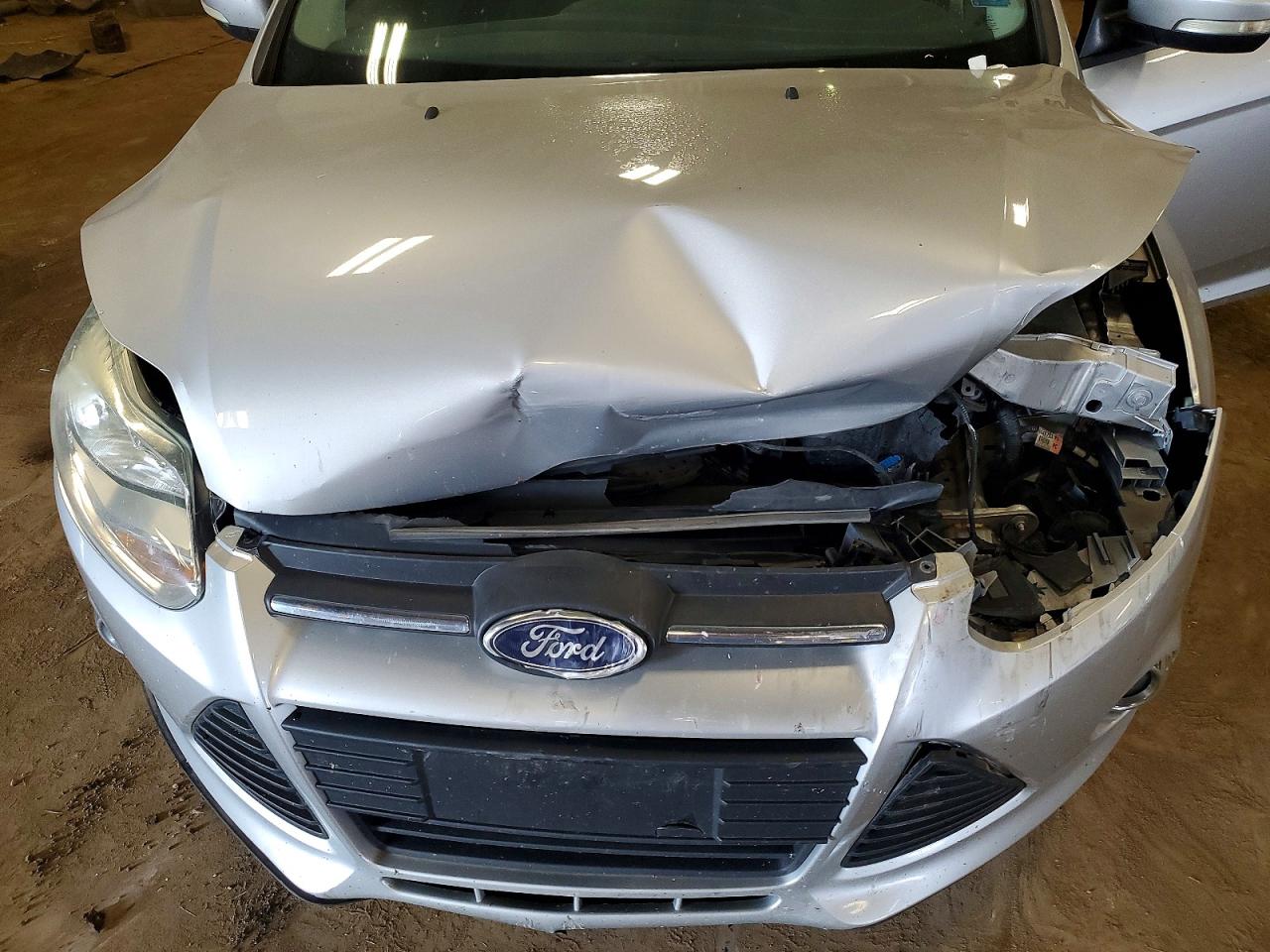 2014 Ford Focus Se Silver vin: 1FADP3F29EL217758