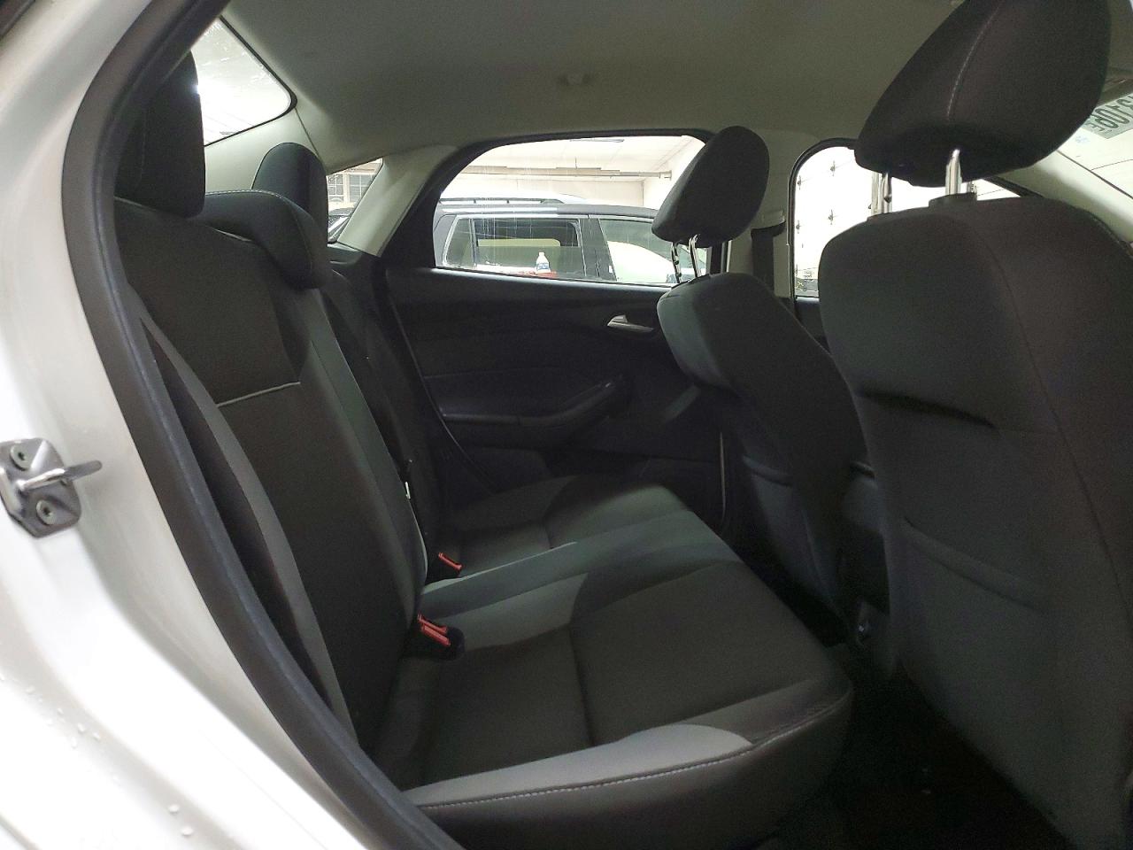 2014 Ford Focus Se White vin: 1FADP3F29EL217890