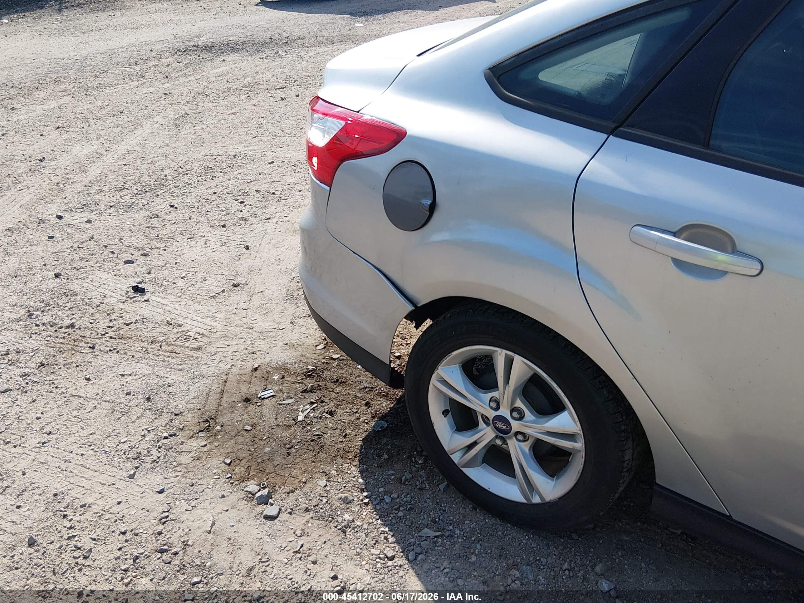 2014 Ford Focus Se Silver vin: 1FADP3F29EL222507
