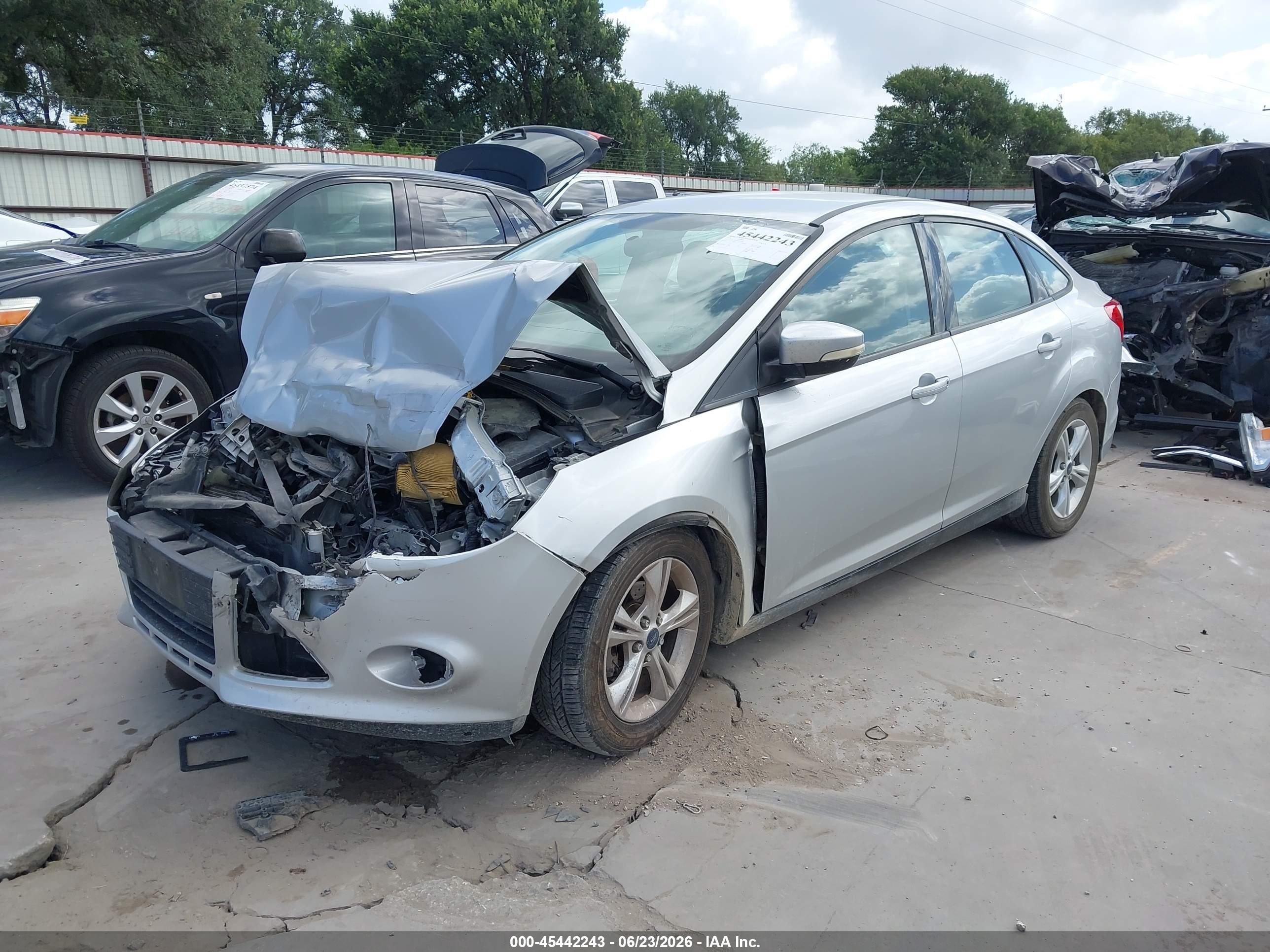 2014 Ford Focus Se Silver vin: 1FADP3F29EL223978