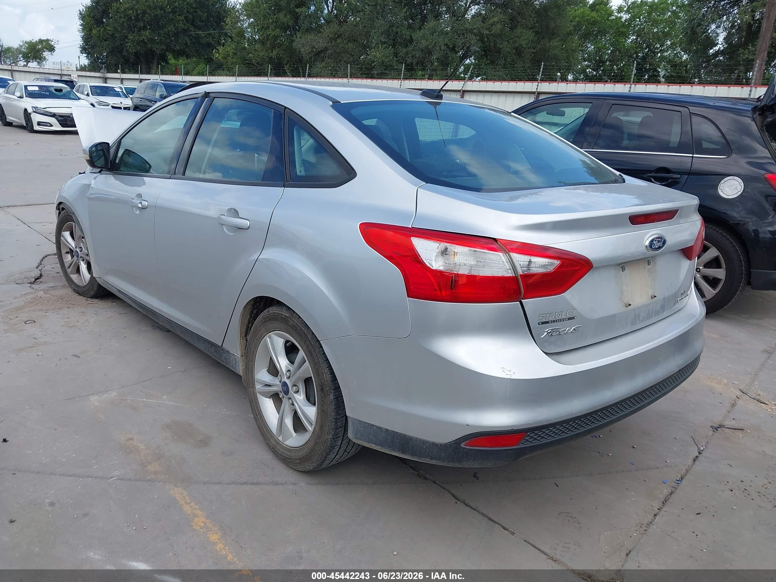 2014 Ford Focus Se Silver vin: 1FADP3F29EL223978