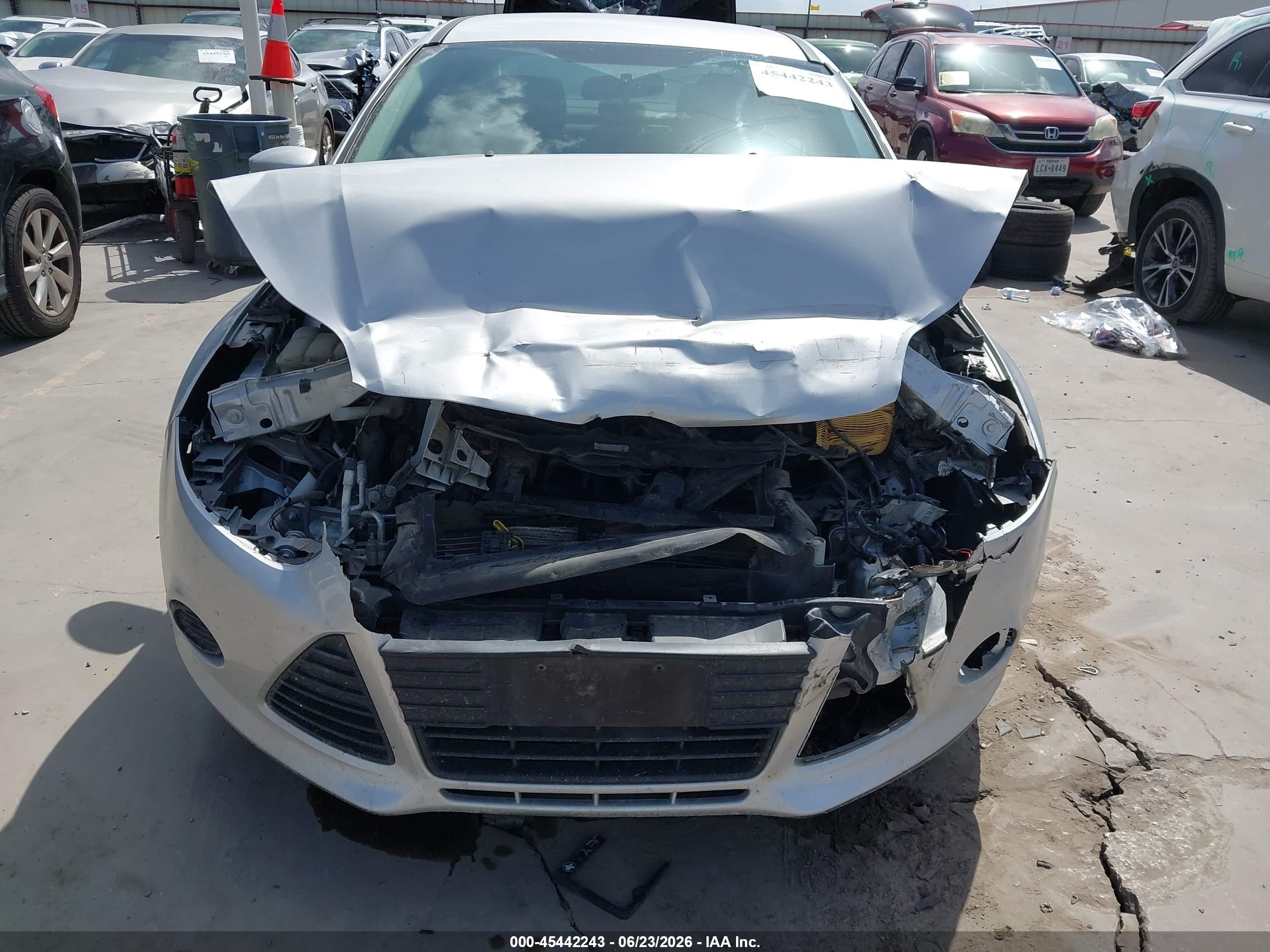 2014 Ford Focus Se Silver vin: 1FADP3F29EL223978